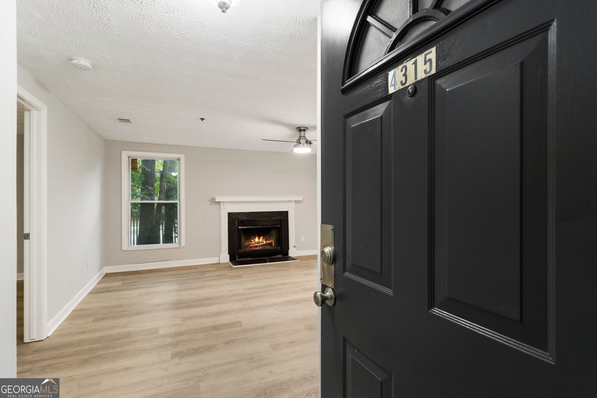 4315 Orchard Park Court Property Photo 8