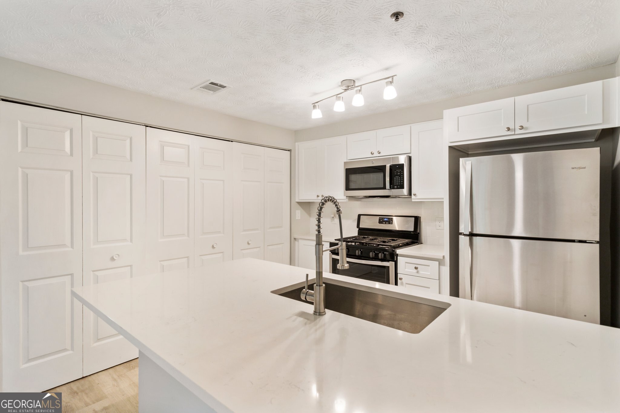 4315 Orchard Park Court Property Photo 16