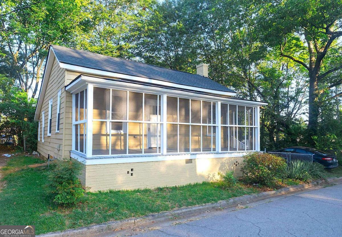321 N 10th Street Property Photo 1