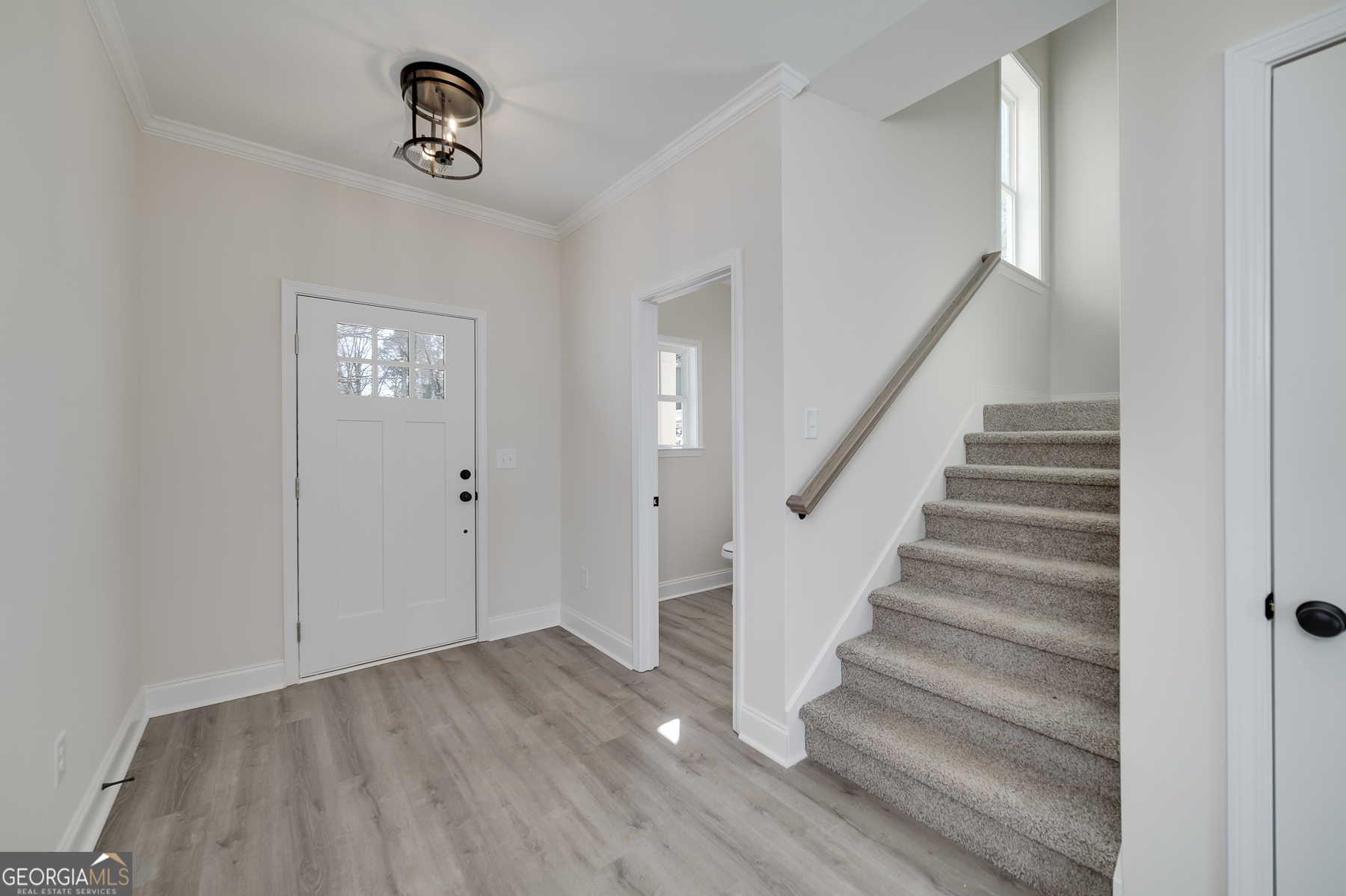422 N Hazel Avenue Property Photo 2