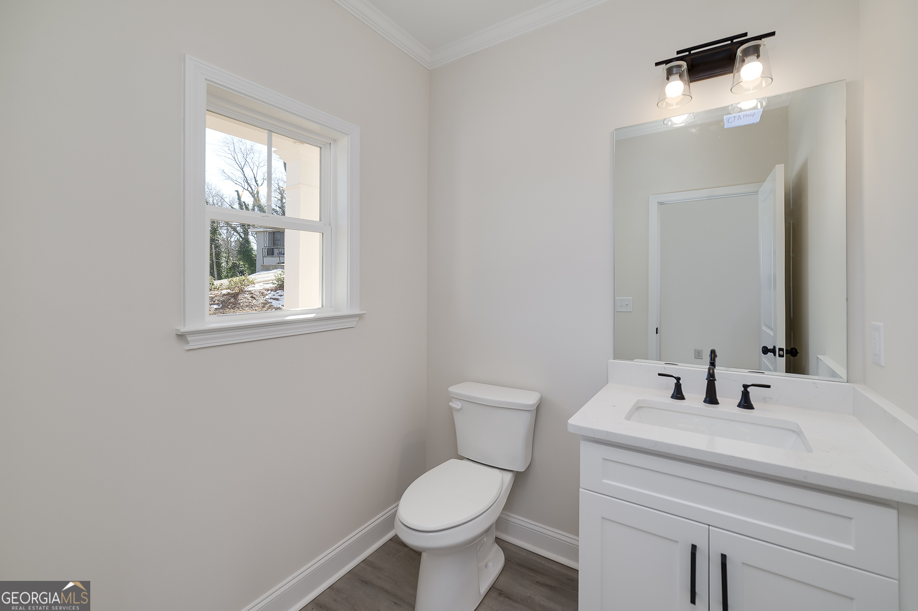 422 N Hazel Avenue Property Photo 4