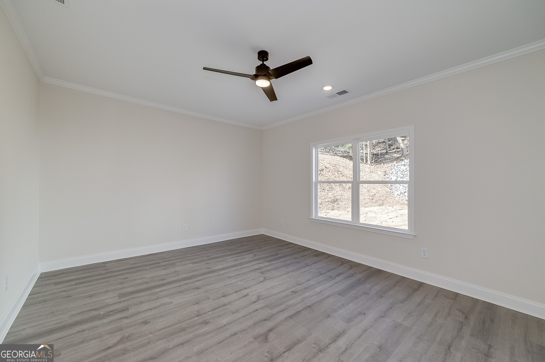 422 N Hazel Avenue Property Photo 6
