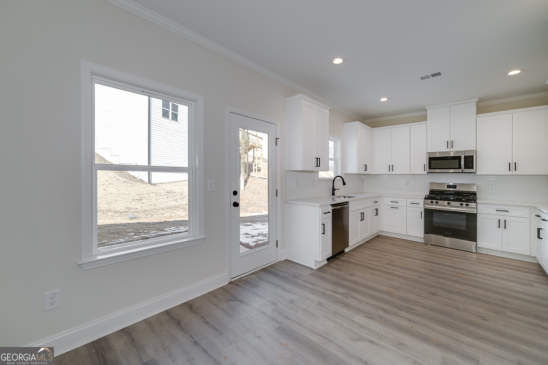 422 N Hazel Avenue Property Photo 10