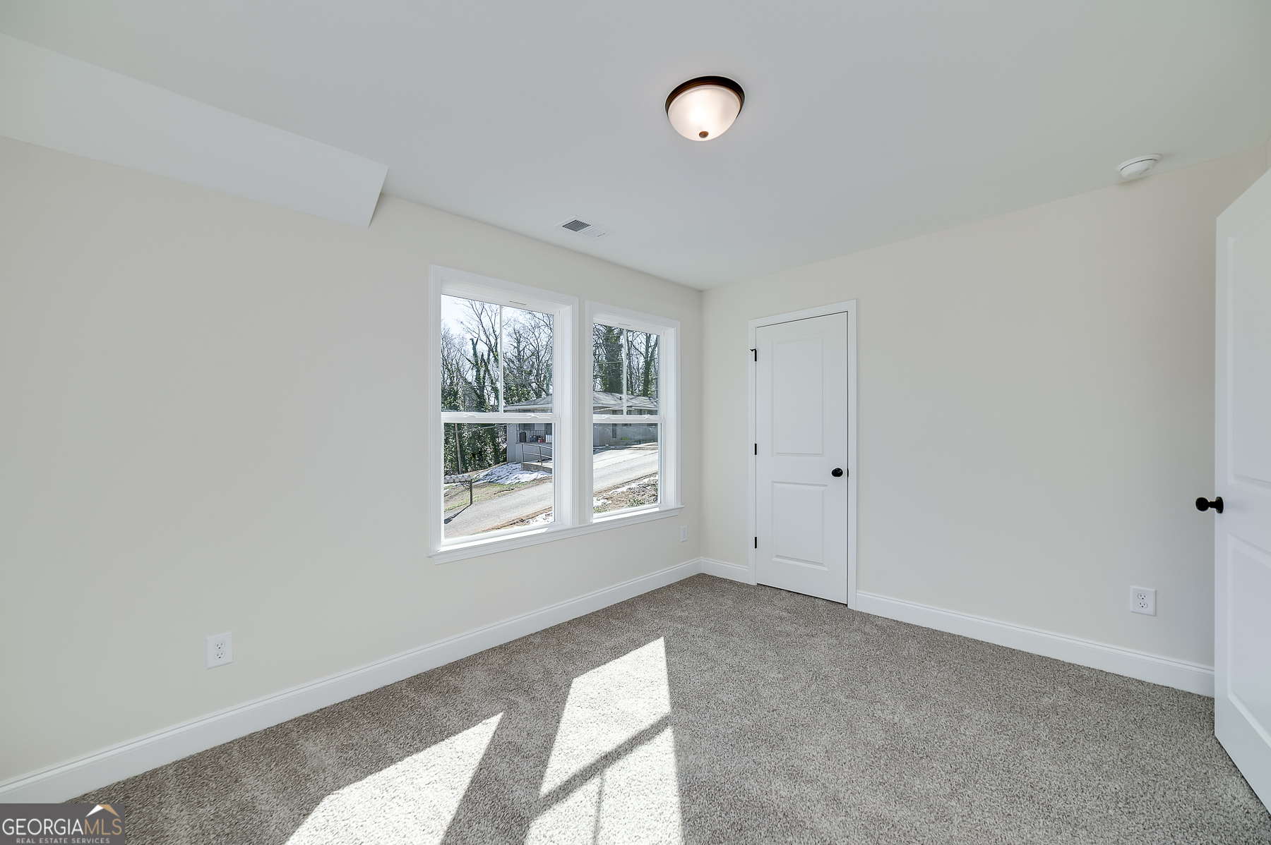 422 N Hazel Avenue Property Photo 21