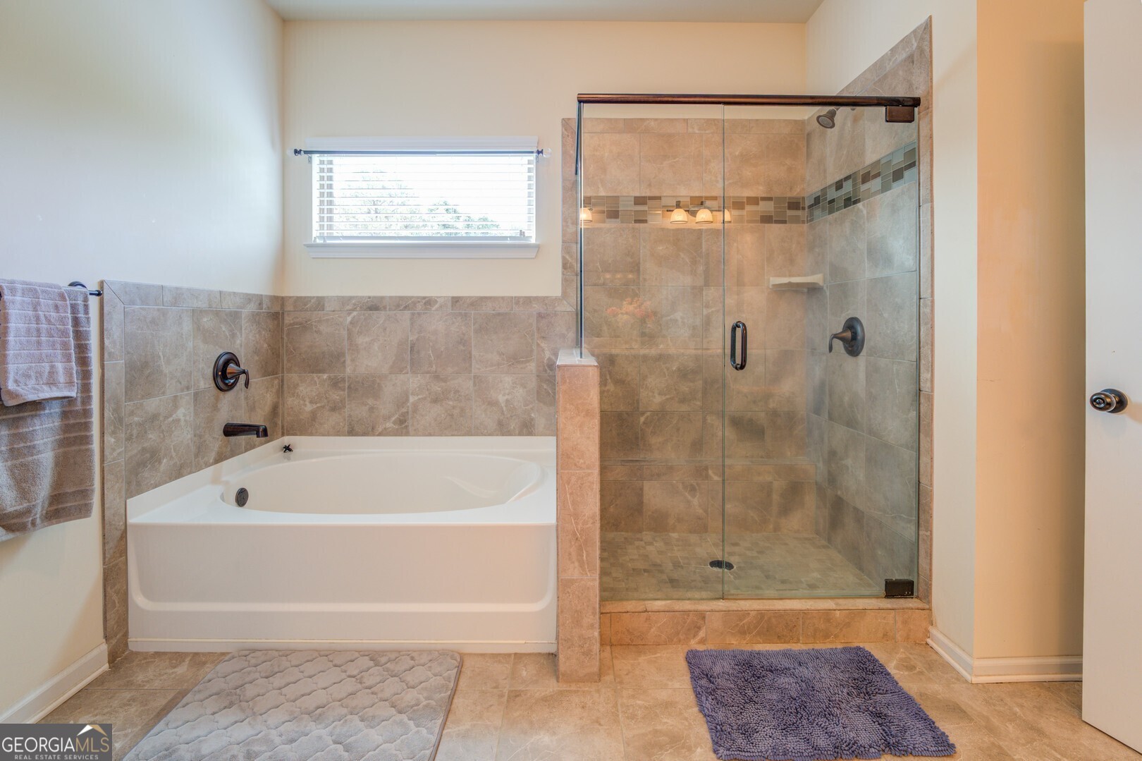 445 Brickstone Way Property Photo 28