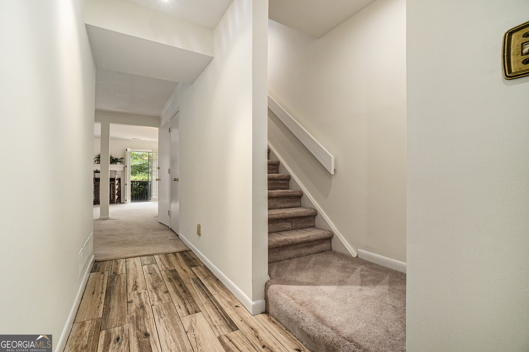 3630 Stonewall Drive Se Property Photo 4