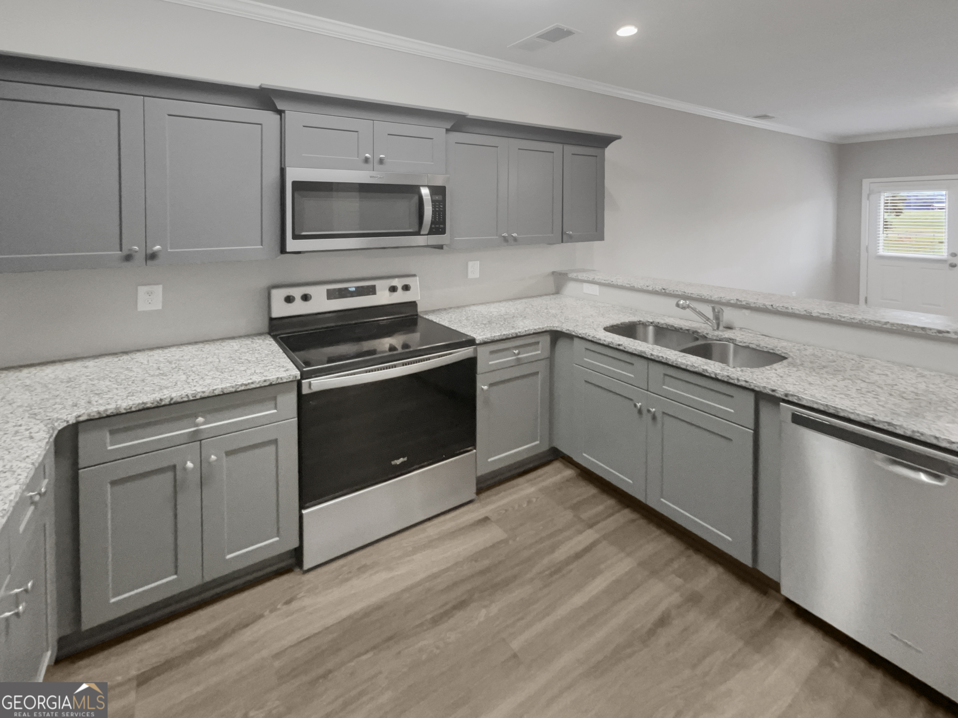 106 Squarewood Lane Property Photo 12