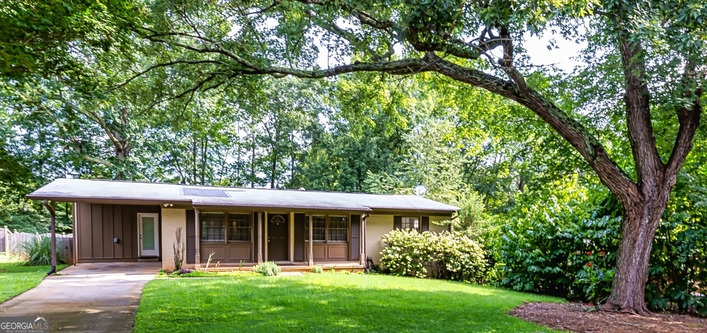 2638 Shetland Drive Property Photo 3