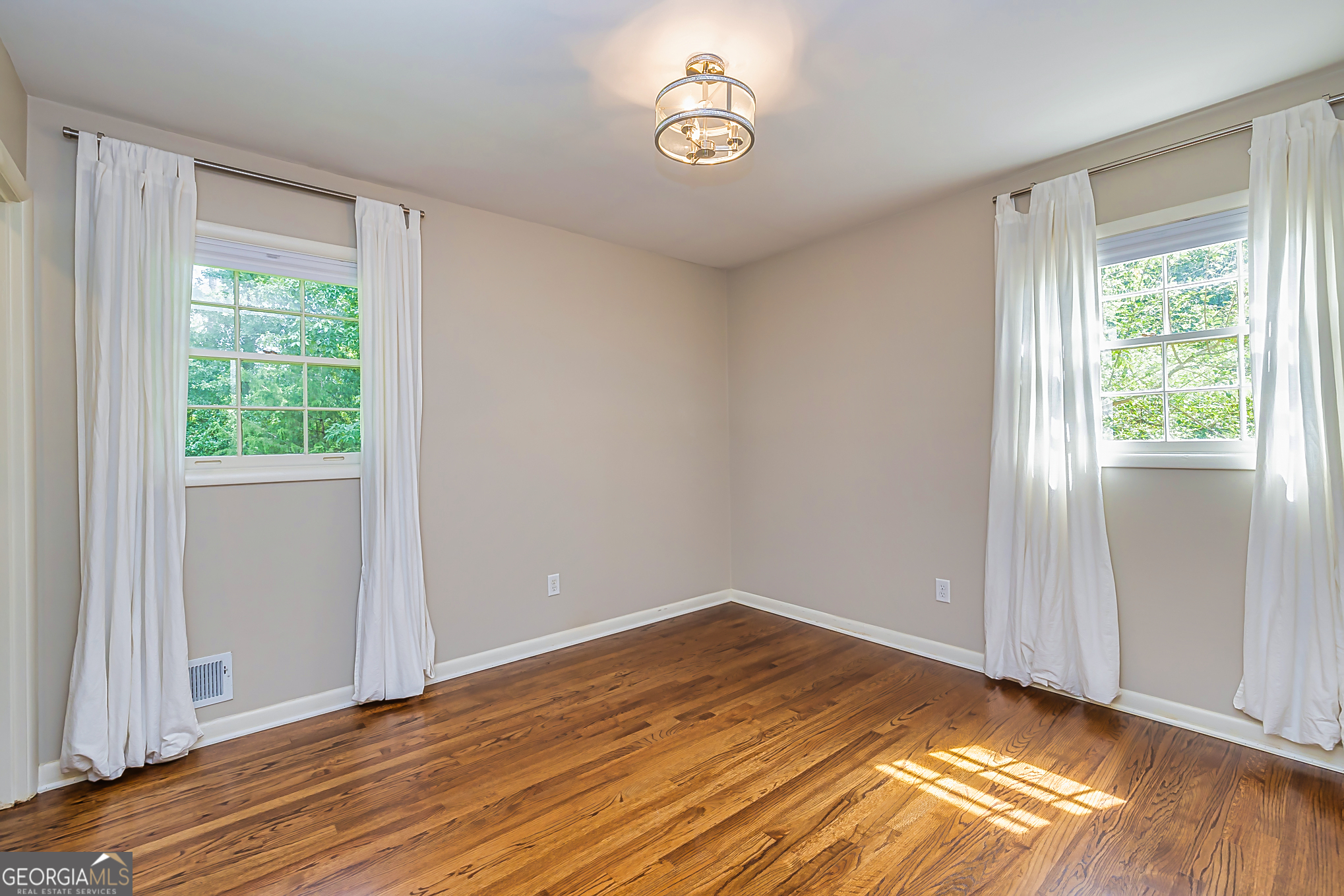 2638 Shetland Drive Property Photo 14
