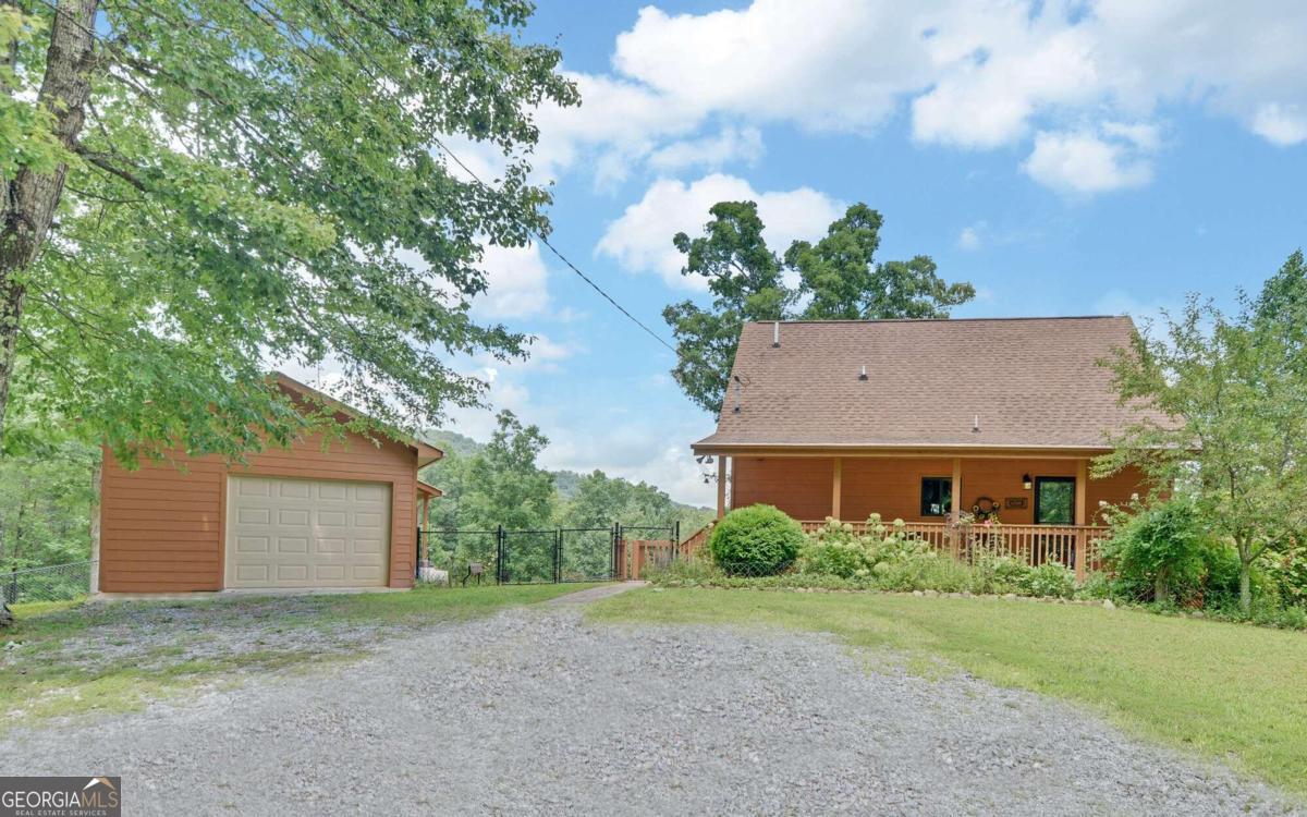 2370 Mountain View Road Property Photo 6