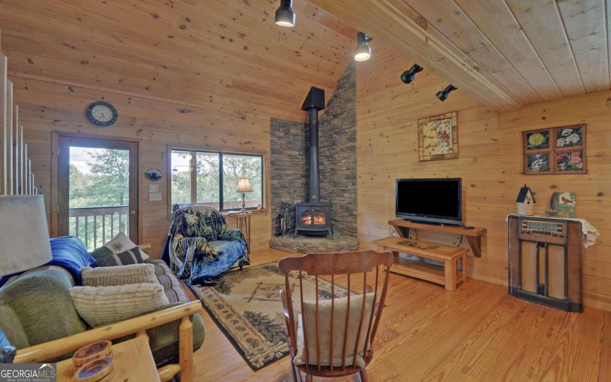 2370 Mountain View Road Property Photo 13