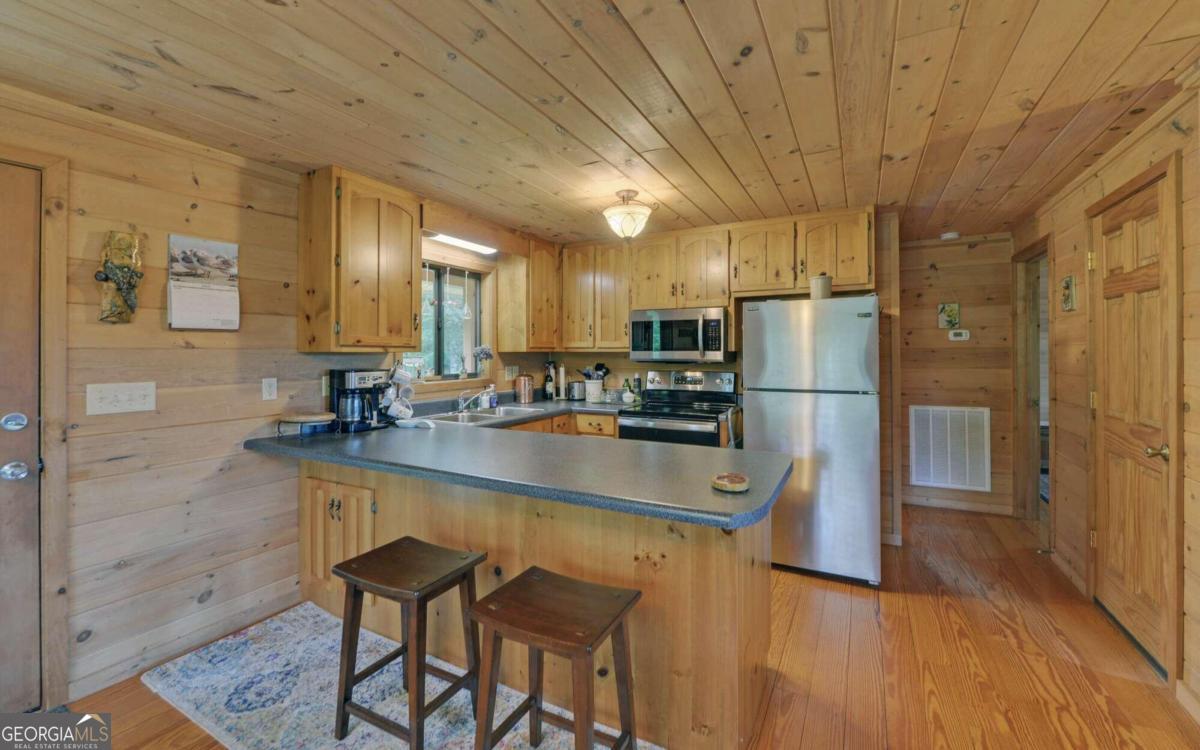 2370 Mountain View Road Property Photo 15