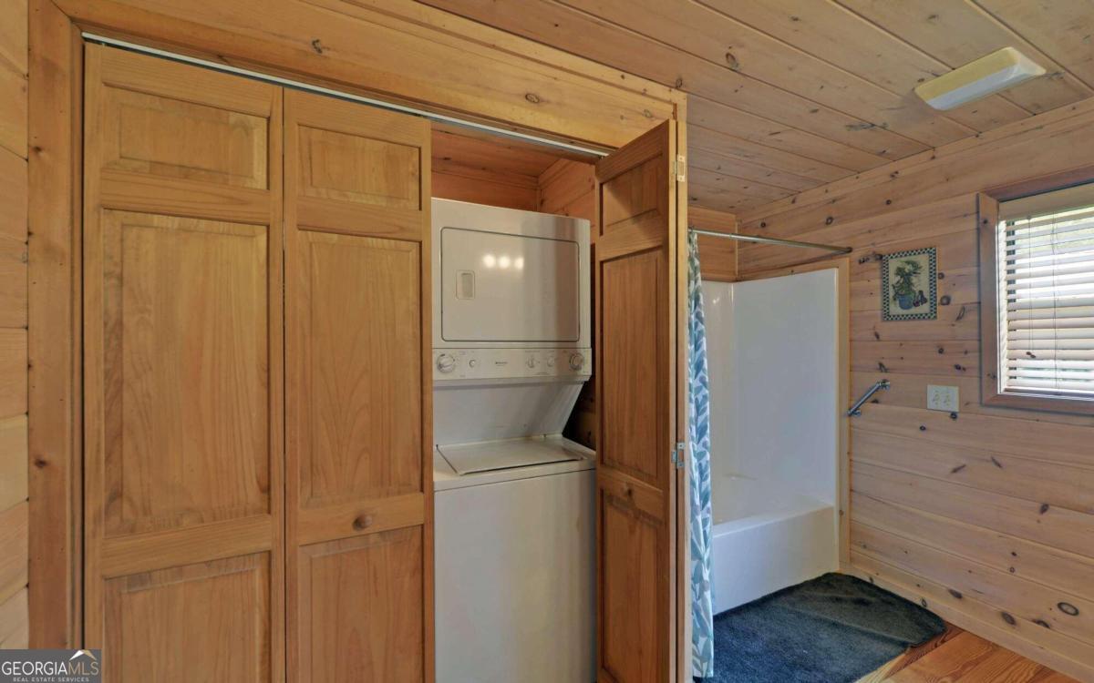 2370 Mountain View Road Property Photo 32