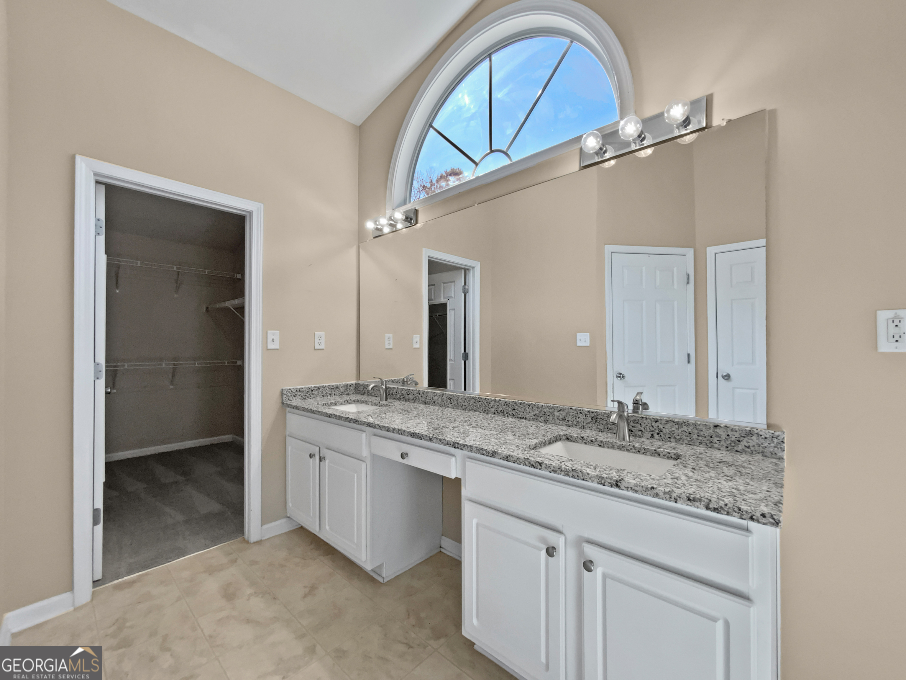 424 Eglington Trail Property Photo 6