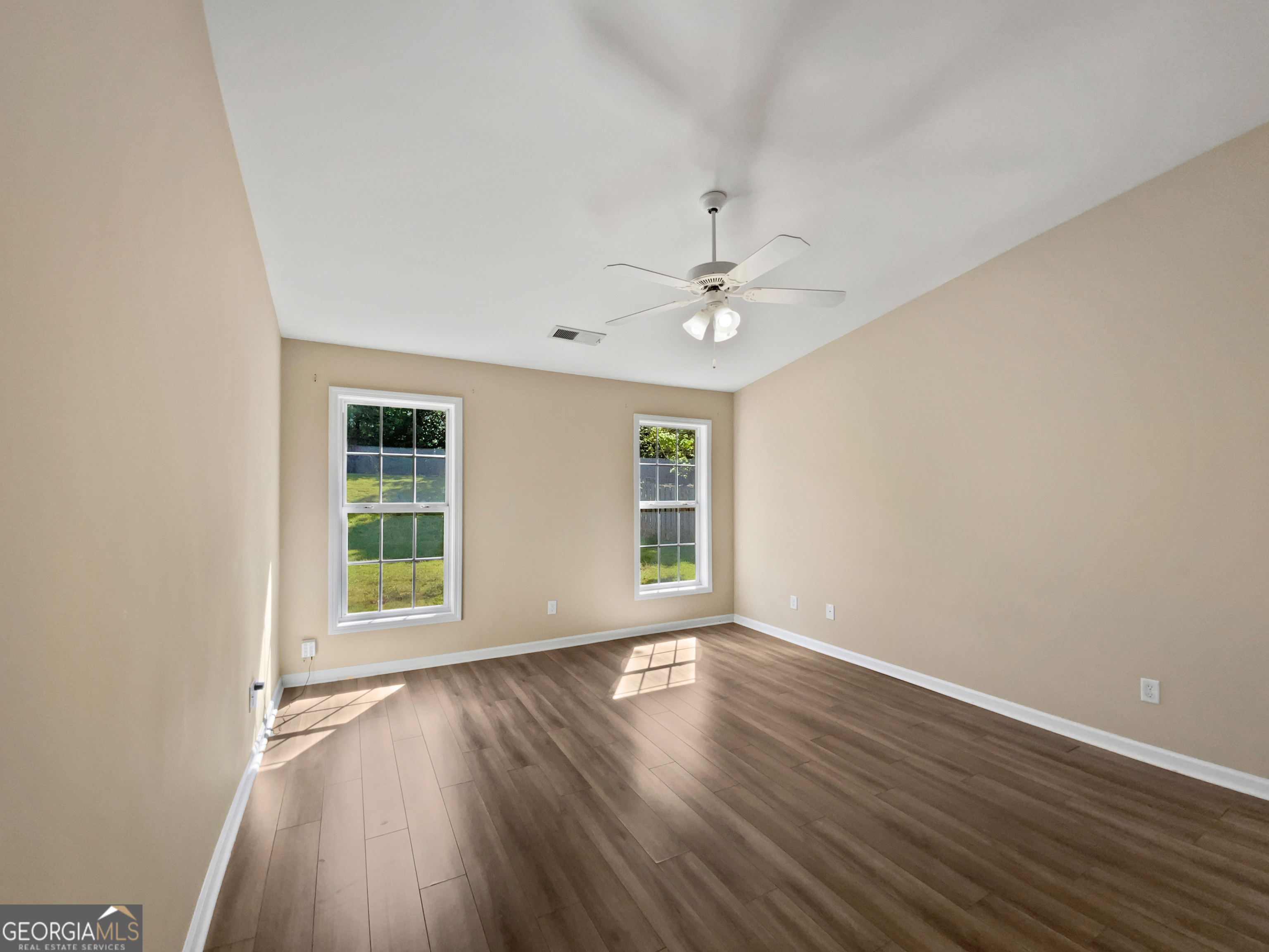 424 Eglington Trail Property Photo 18