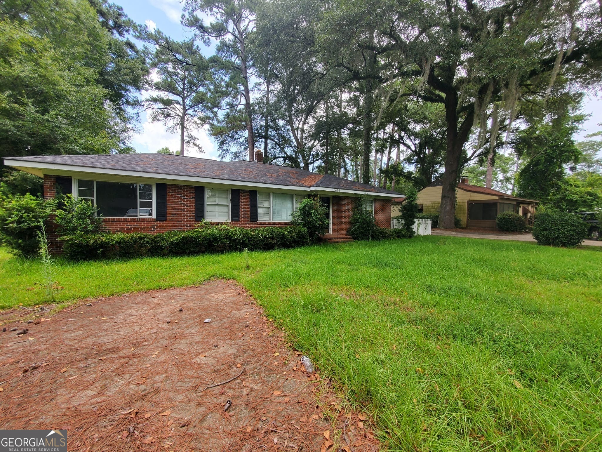 1217 Whispering Pines Road Property Photo