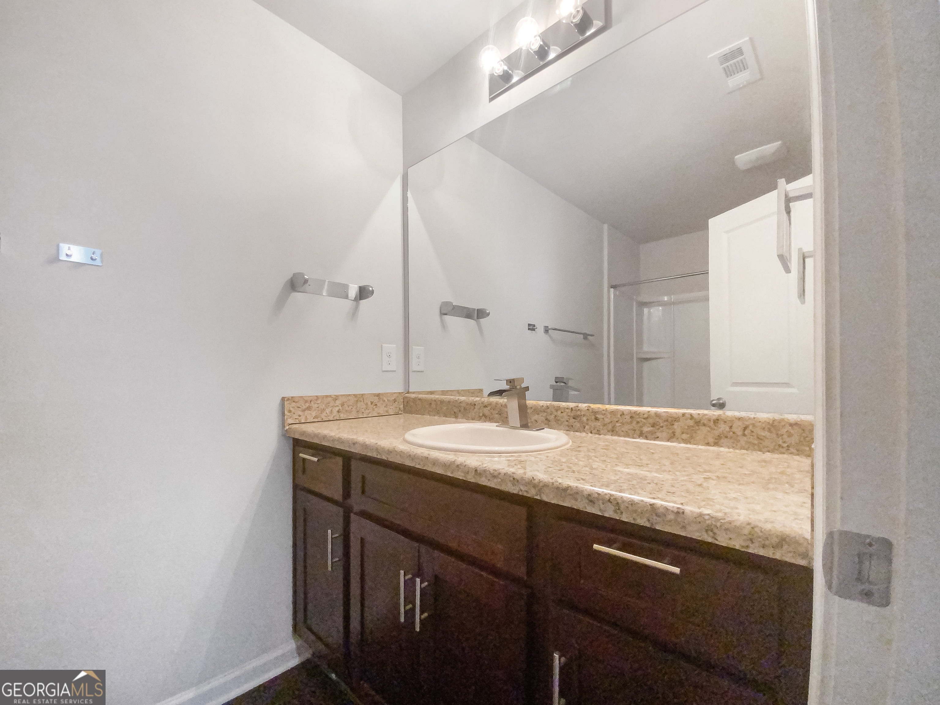2136 Chadwick Road Sw Property Photo 5