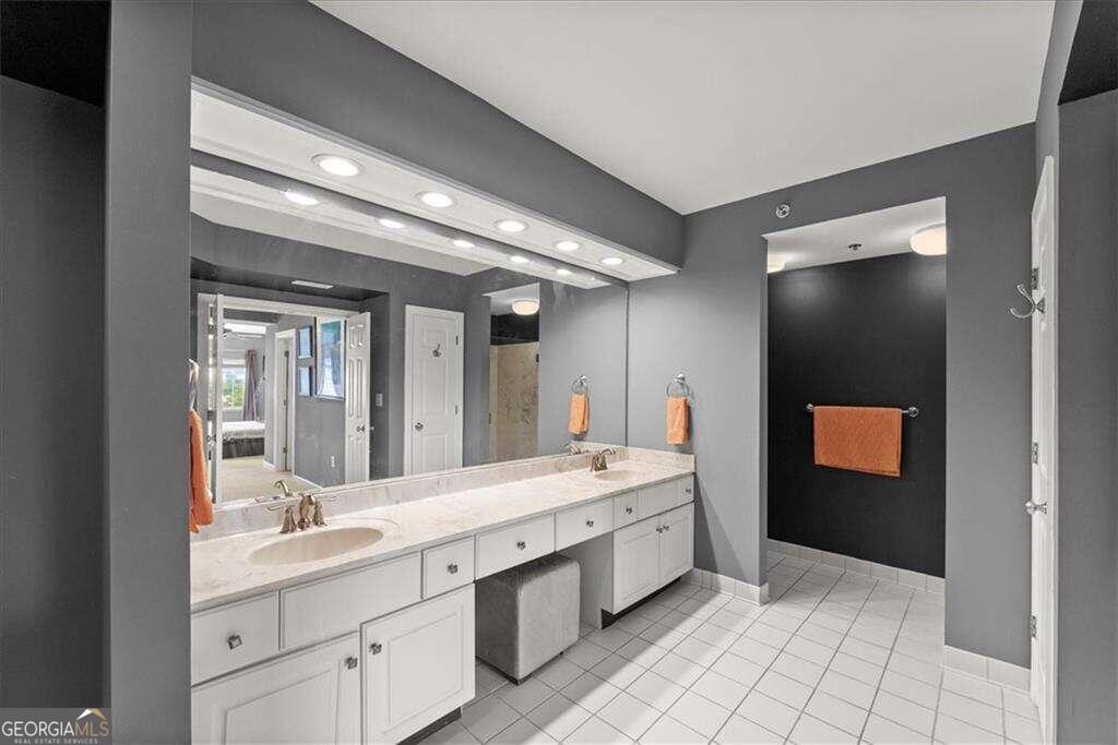 3435 Kingsboro Road Ne # 1201 Property Photo 14