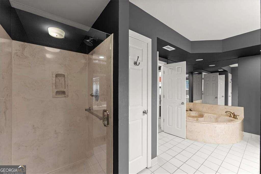 3435 Kingsboro Road Ne # 1201 Property Photo 15