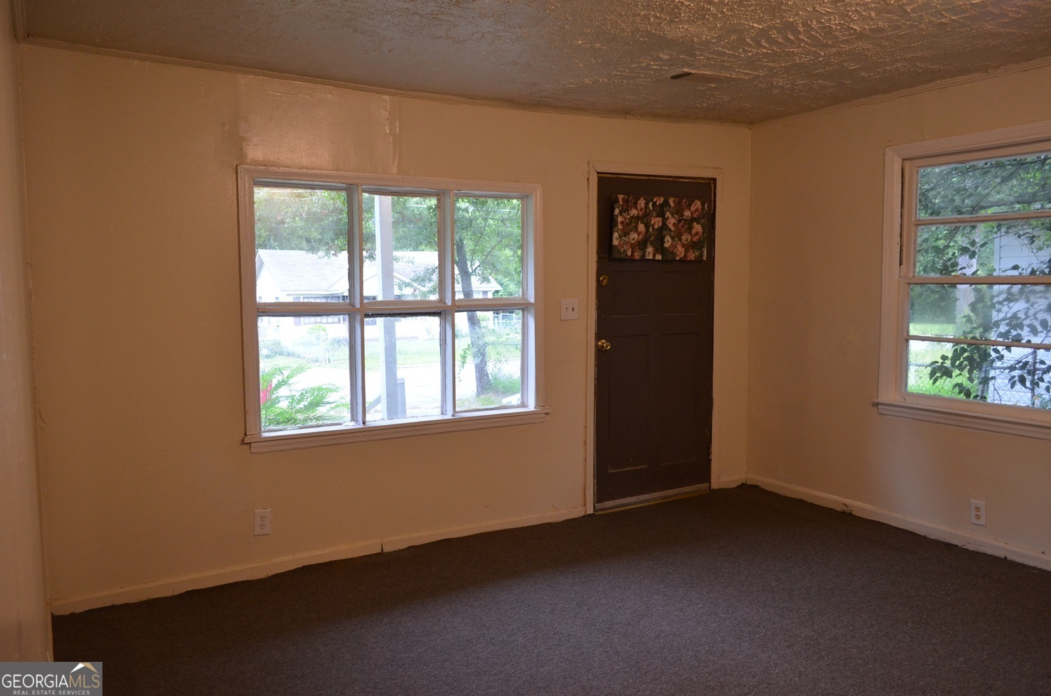 1546 Dexter Avenue Property Photo 3