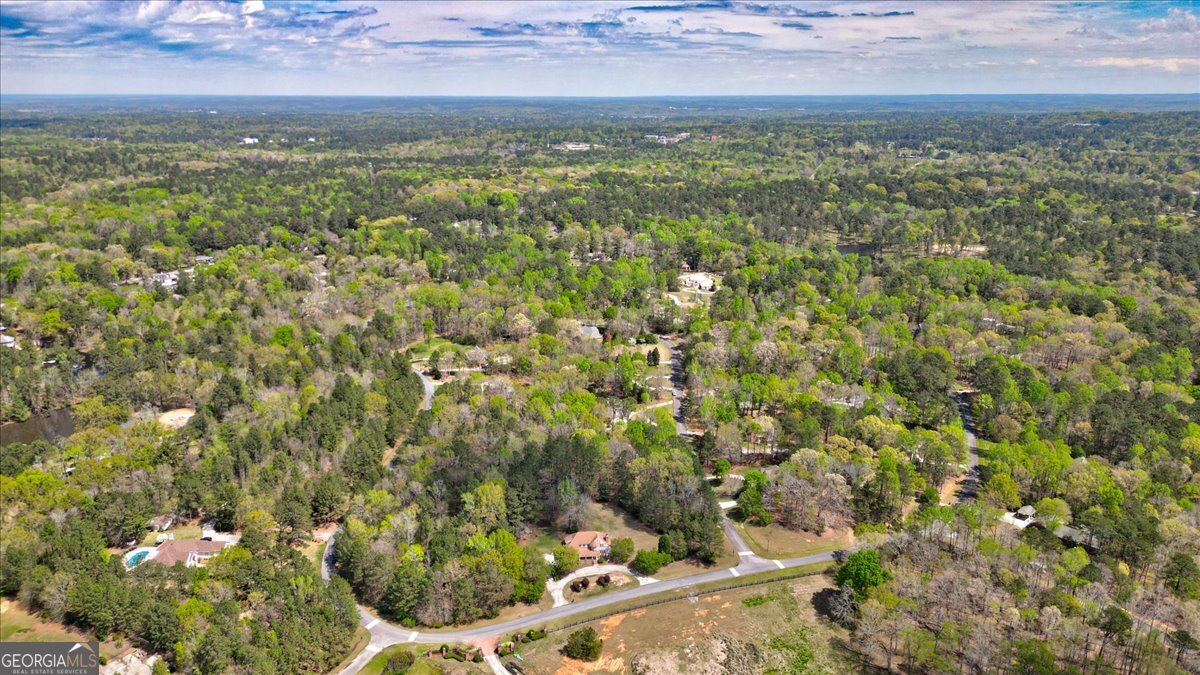 230 Carriage Trail Property Photo 12