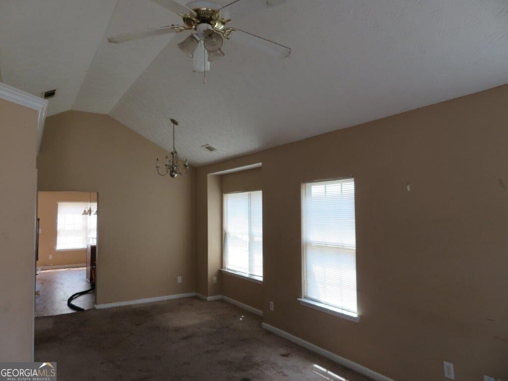 435 Victoria Boulevard Property Photo 3