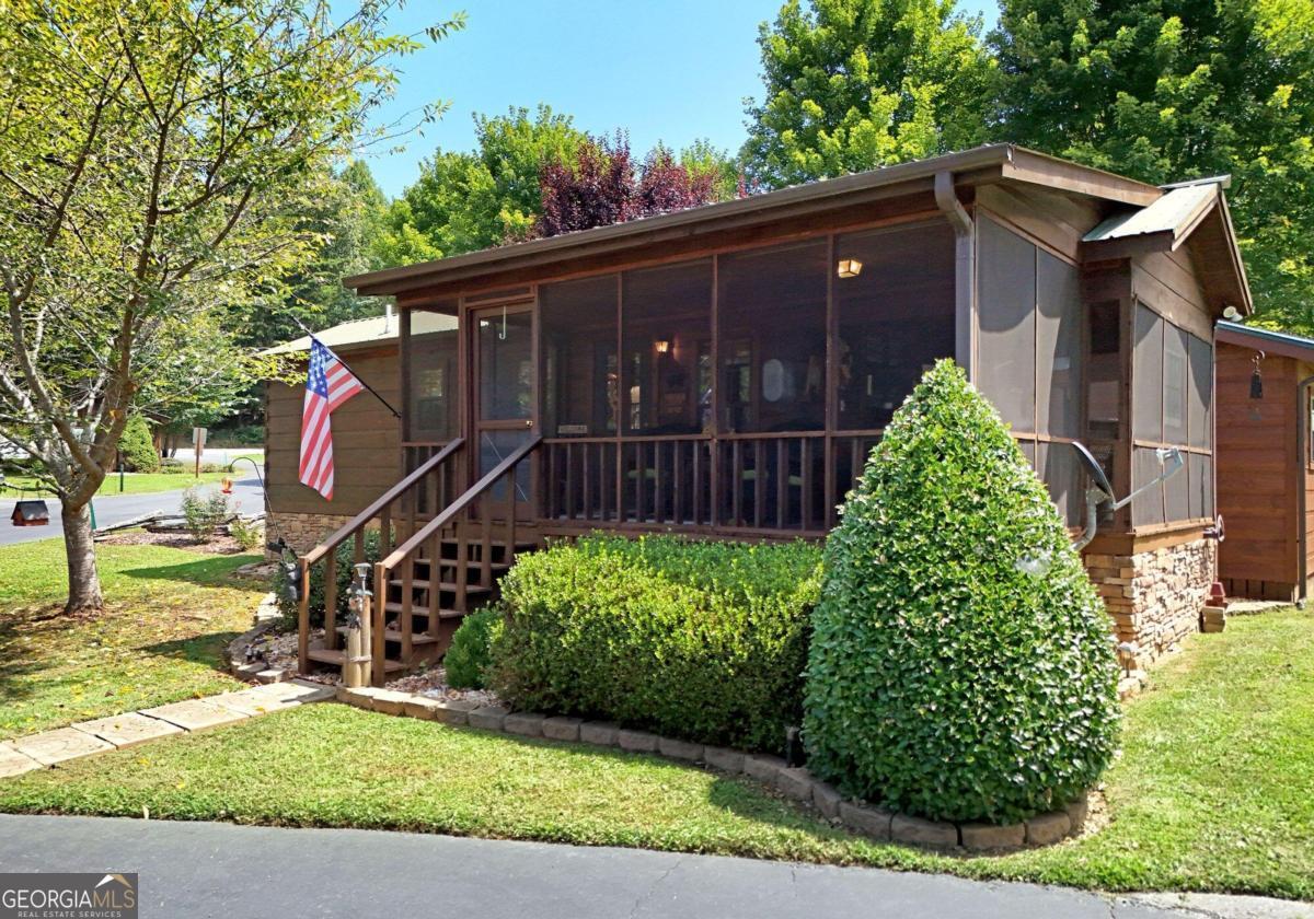 33 Frontier Way # 13 Property Photo 2