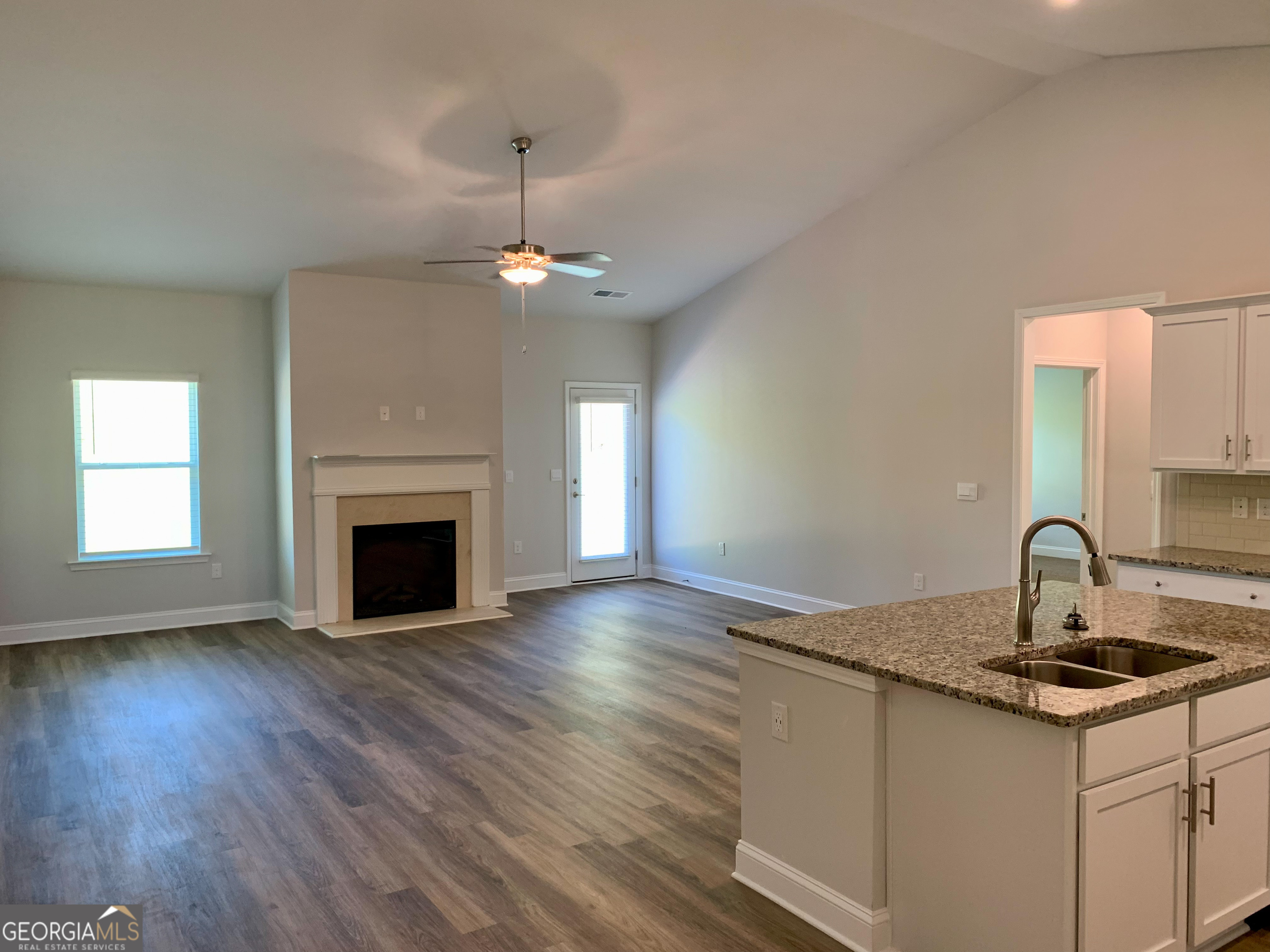 1146 Barrington Pl Way Property Photo 2
