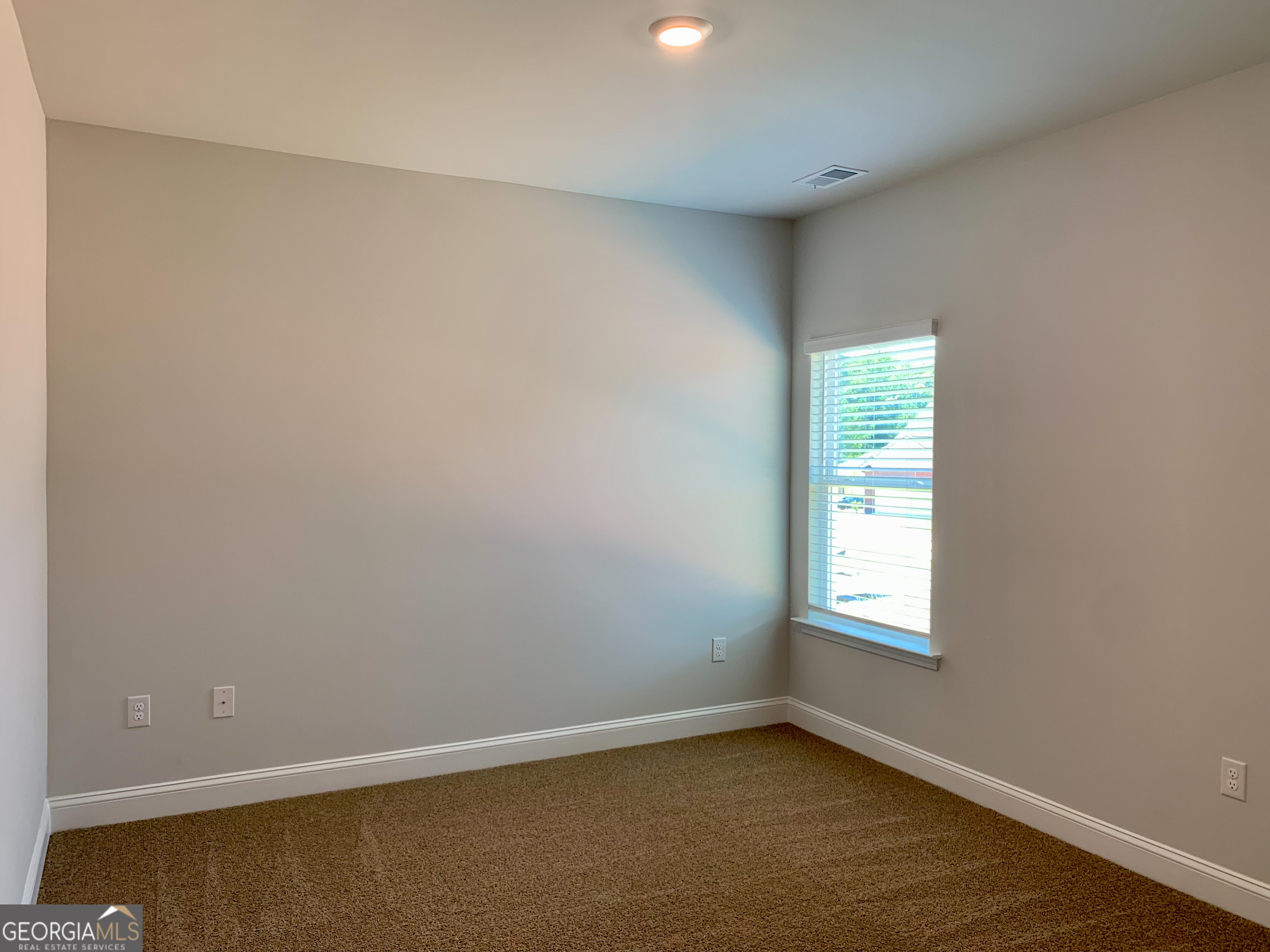1146 Barrington Pl Way Property Photo 5