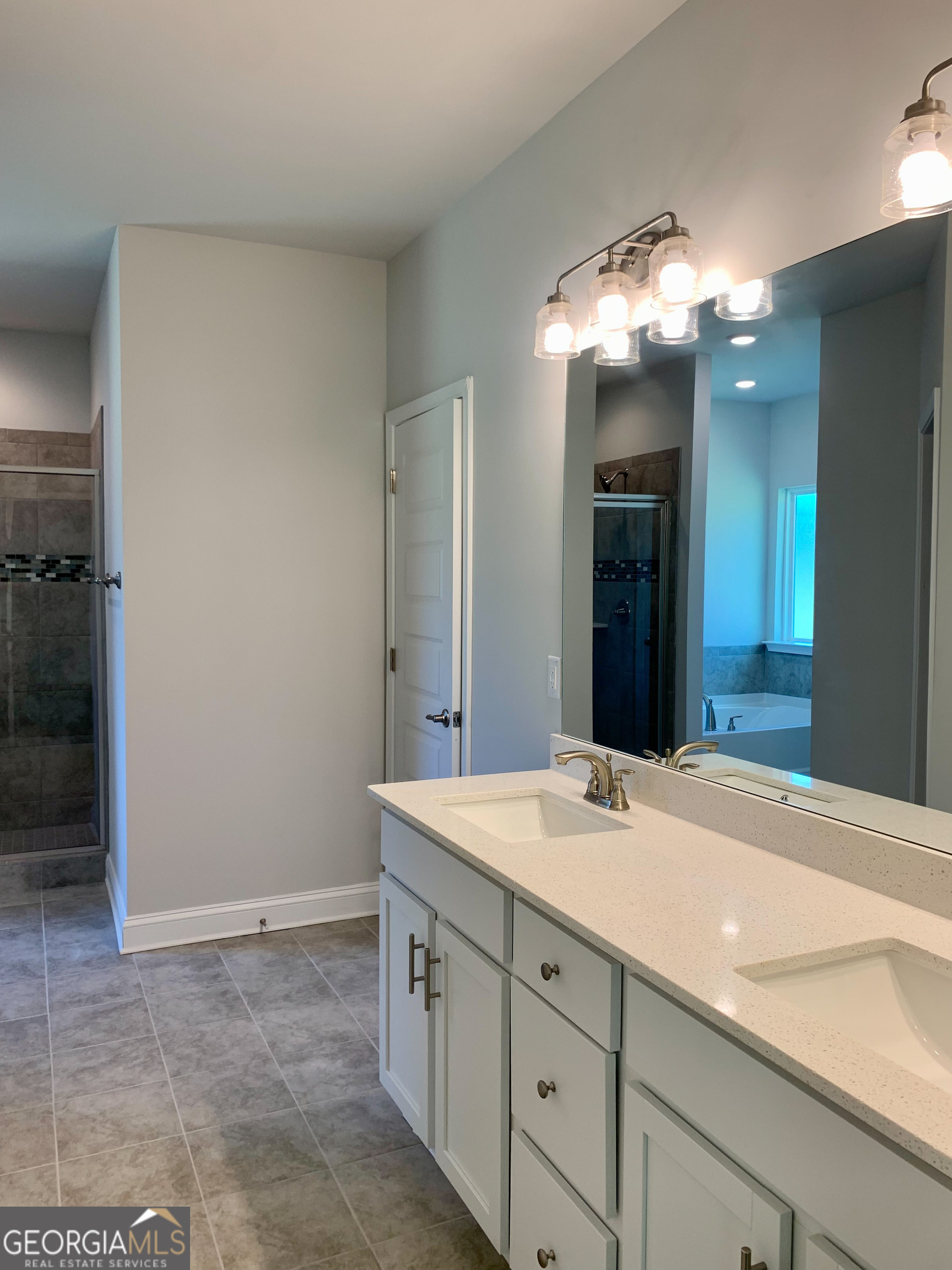 1146 Barrington Pl Way Property Photo 9