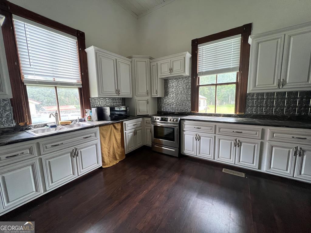 8776 N Marcus Street Property Photo 25