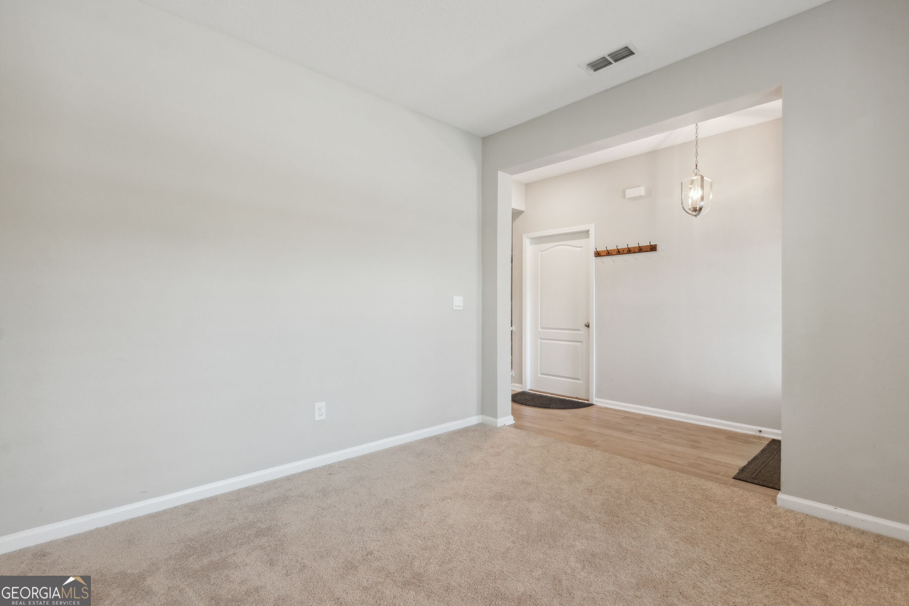 215 Holm Place Property Photo 9