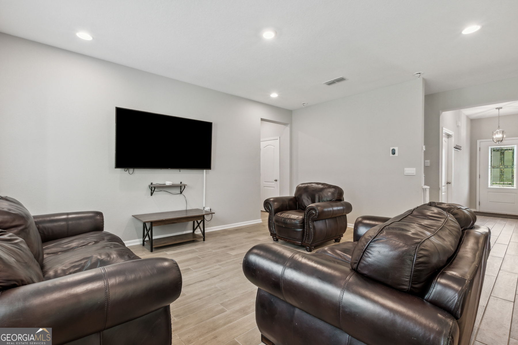 215 Holm Place Property Photo 17