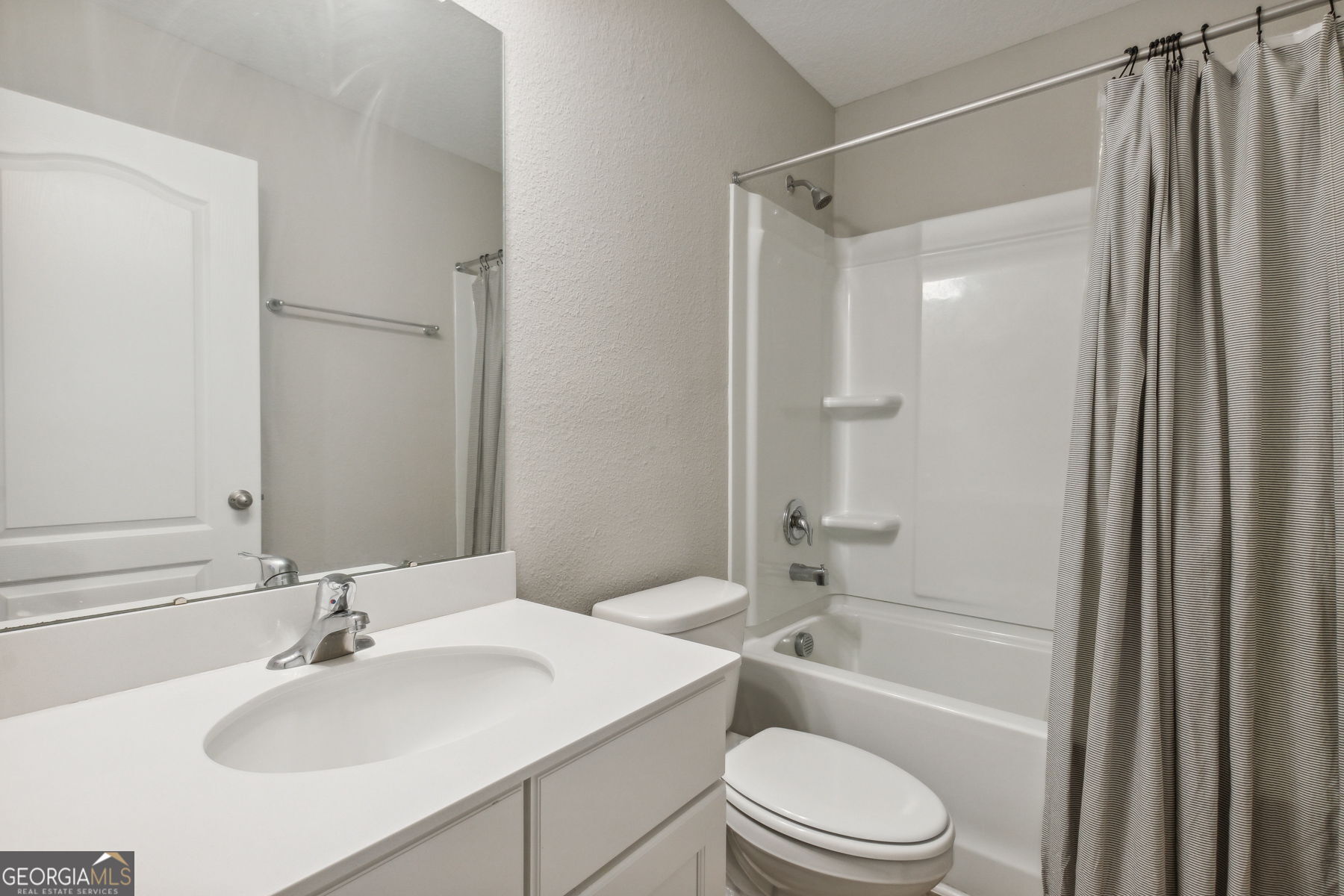215 Holm Place Property Photo 38