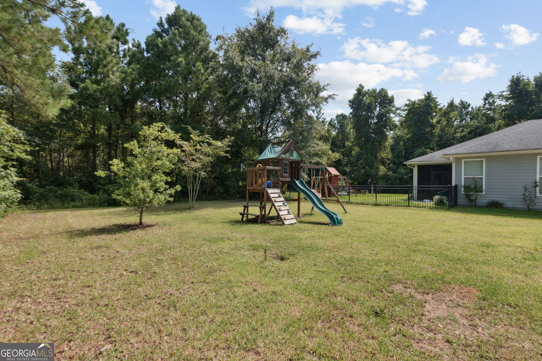 215 Holm Place Property Photo 43