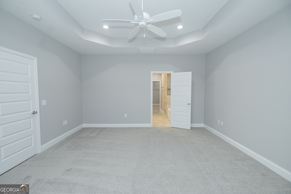 213 The Villas Way Property Photo 32