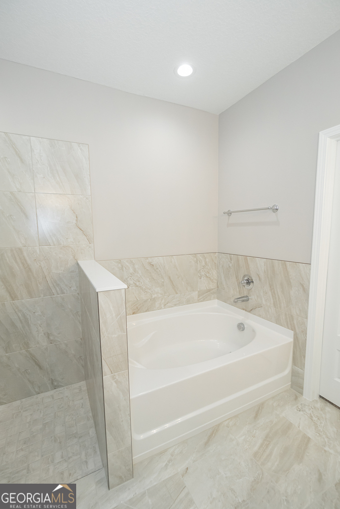 213 The Villas Way Property Photo 35