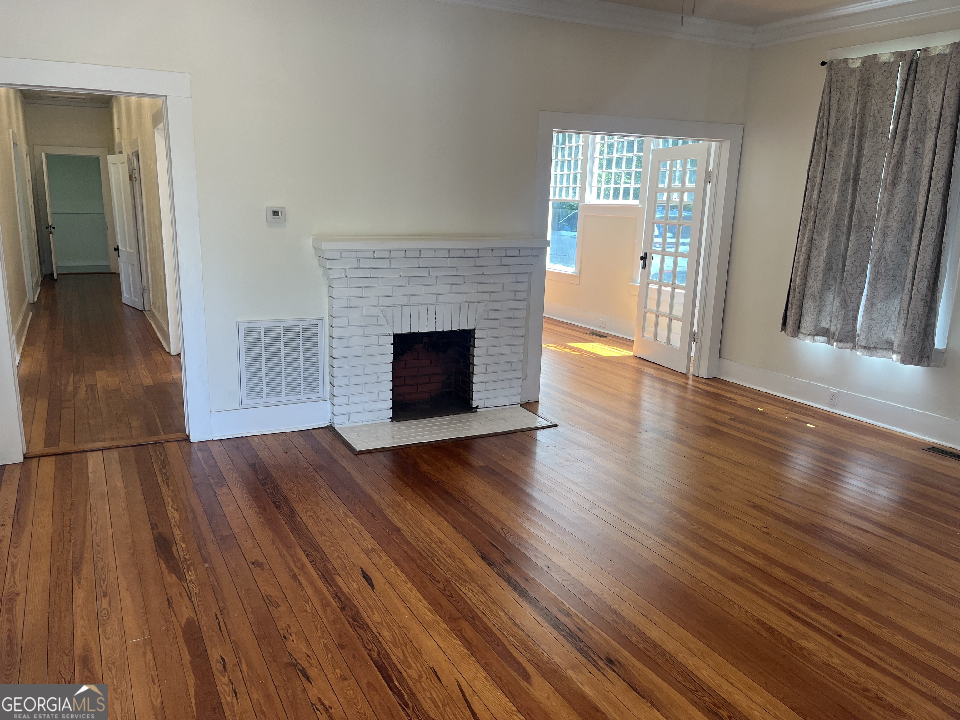 320 W Gordon Street Property Photo 2