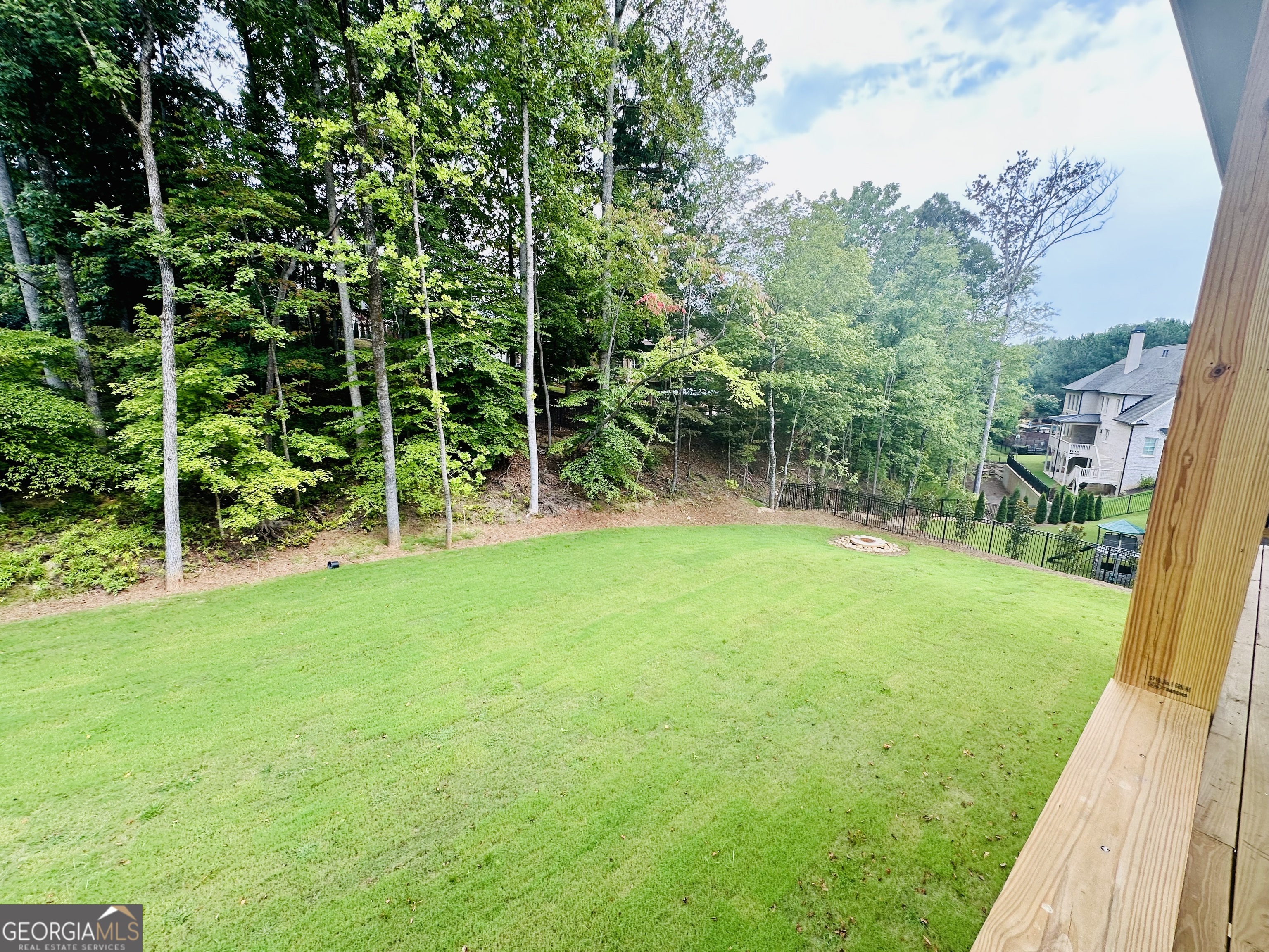 4847 Basingstoke Drive Property Photo 4