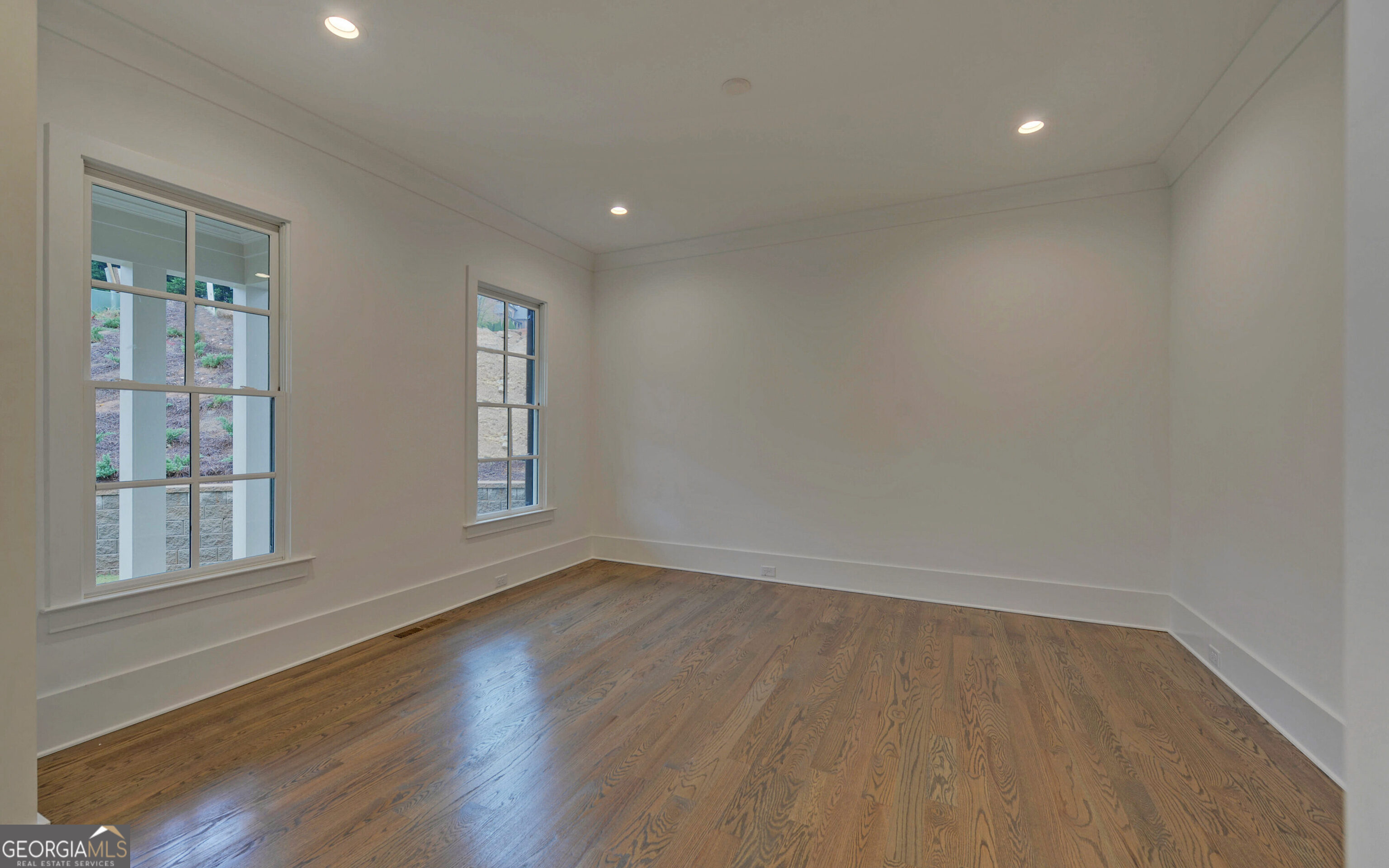 4847 Basingstoke Drive Property Photo 11