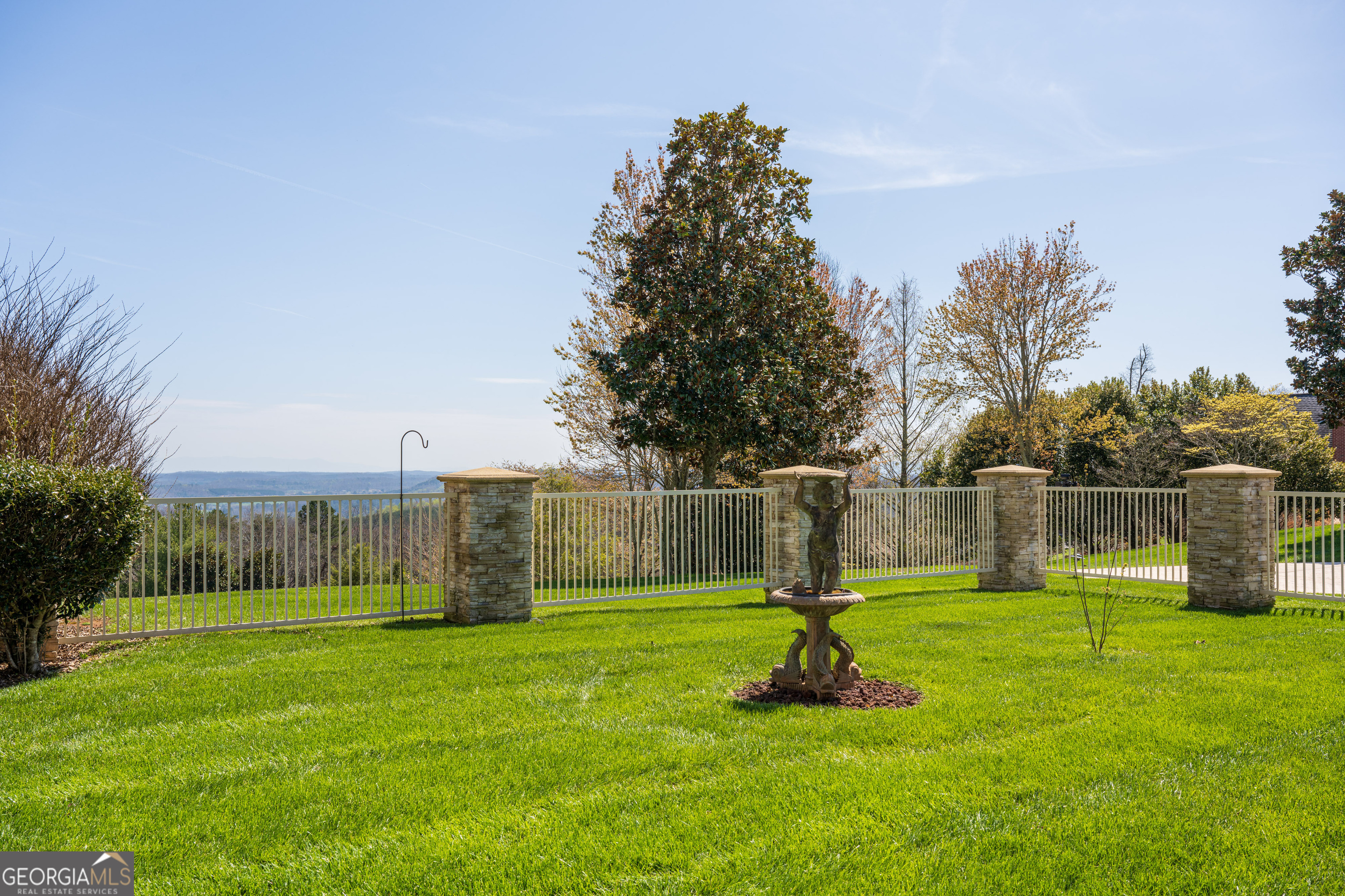 2363 Heavenly View Property Photo 12