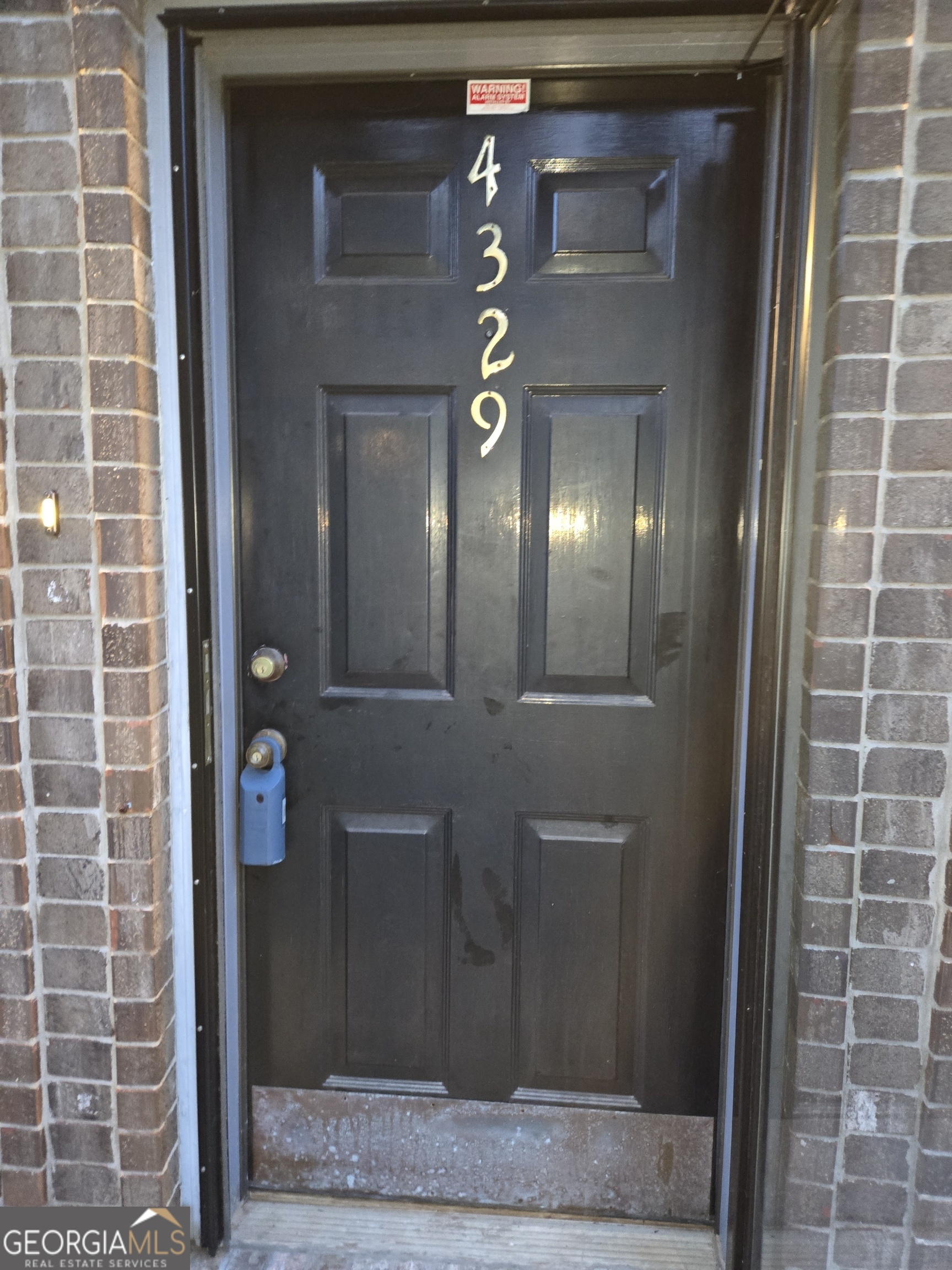 4329 Wesley Way Property Photo 6
