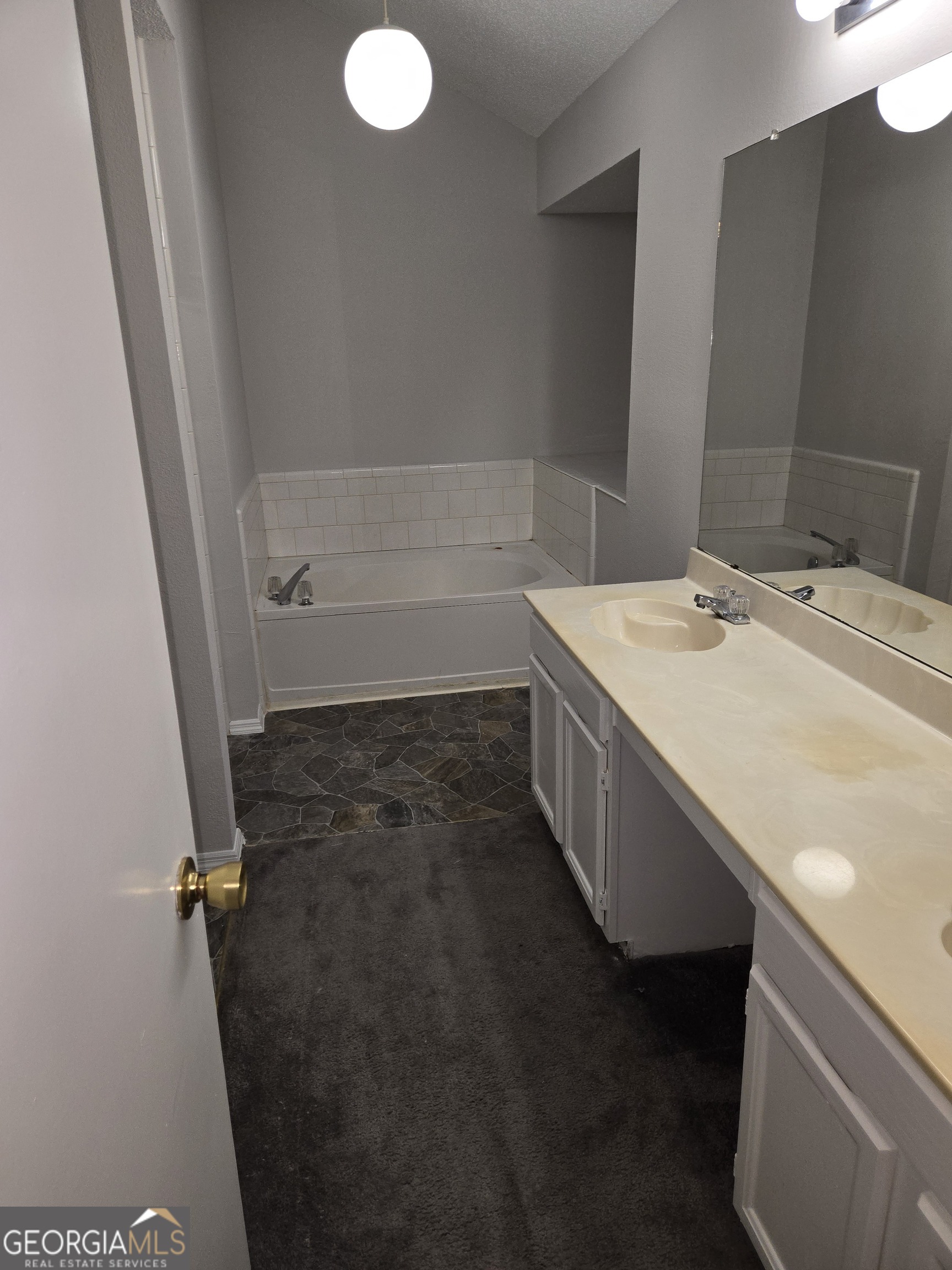 4329 Wesley Way Property Photo 34