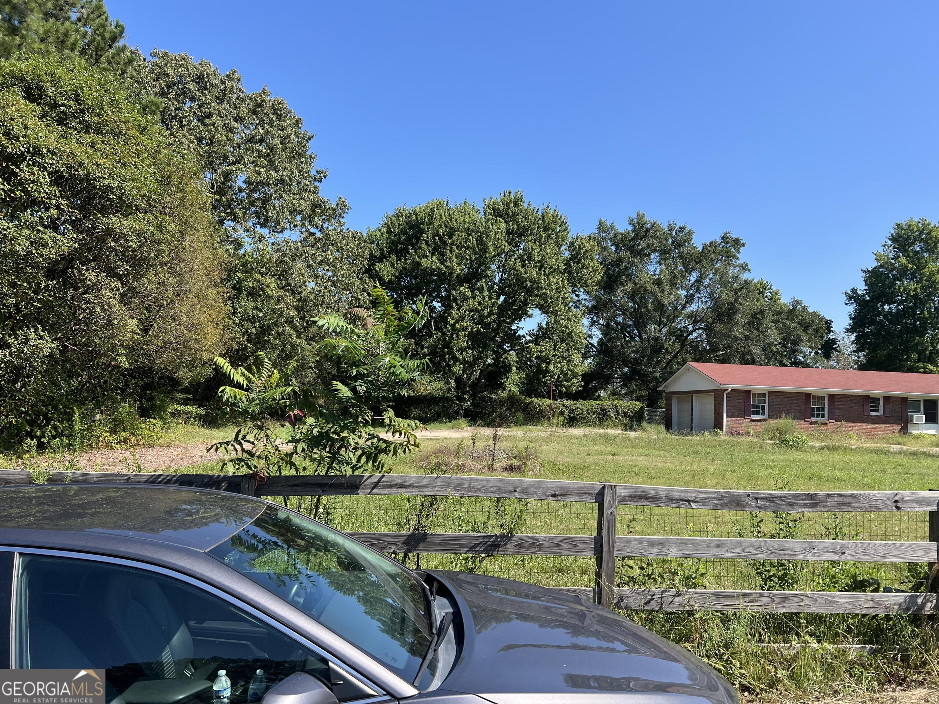 175 Moss Drive Property Photo 2