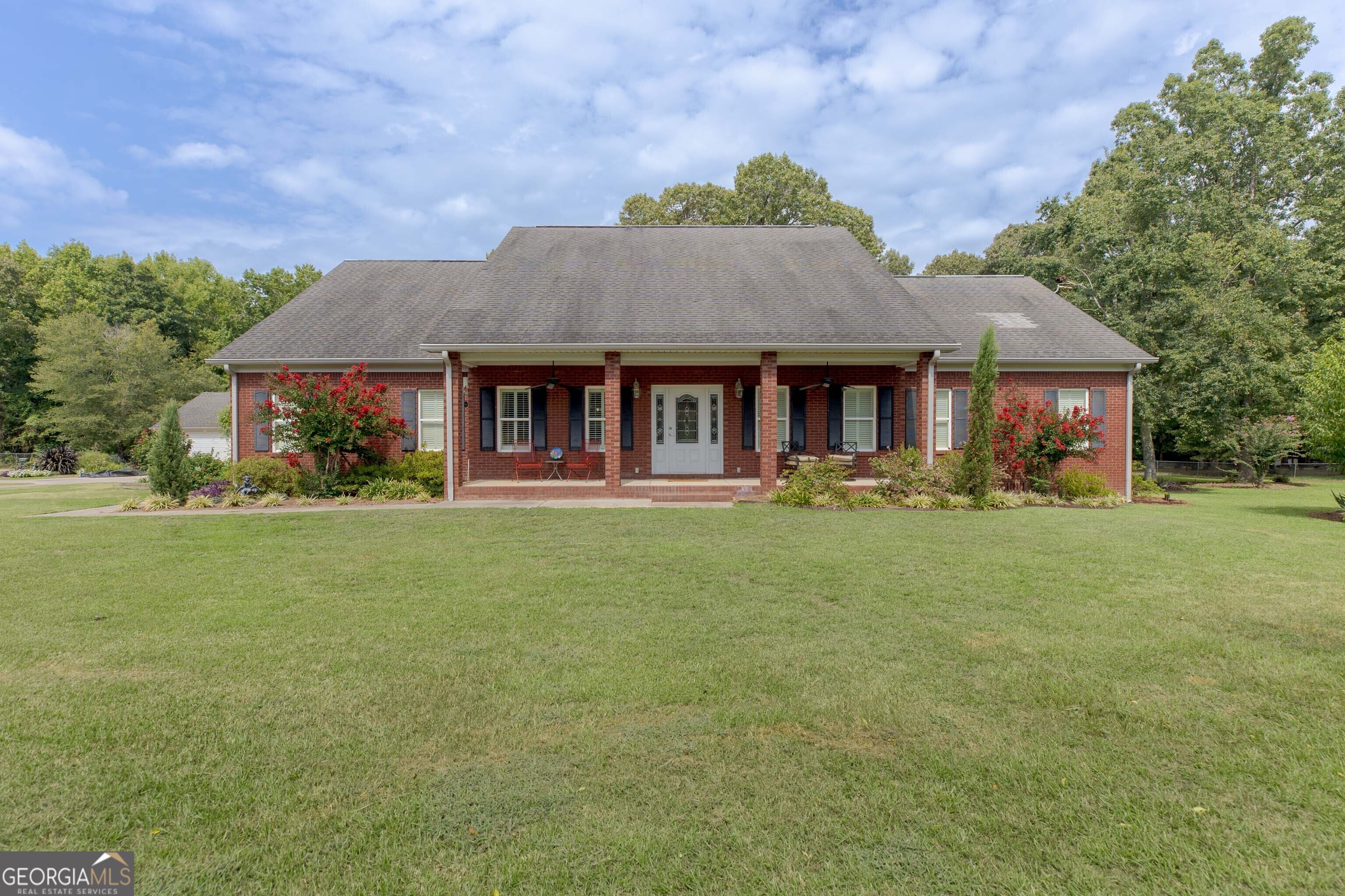 2624 Burnett Road Property Photo 1