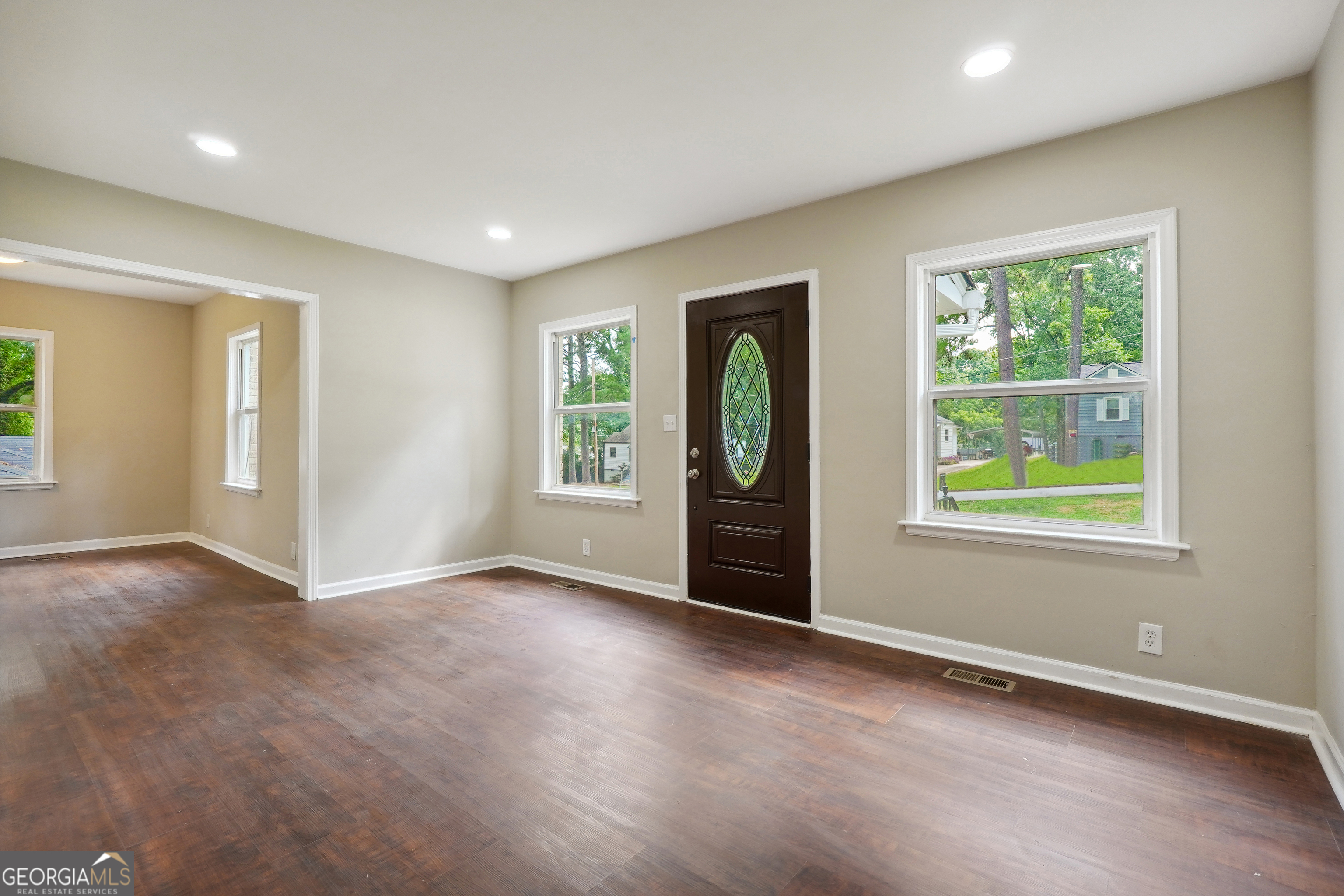 1847 Ridgeland Drive Property Photo 4