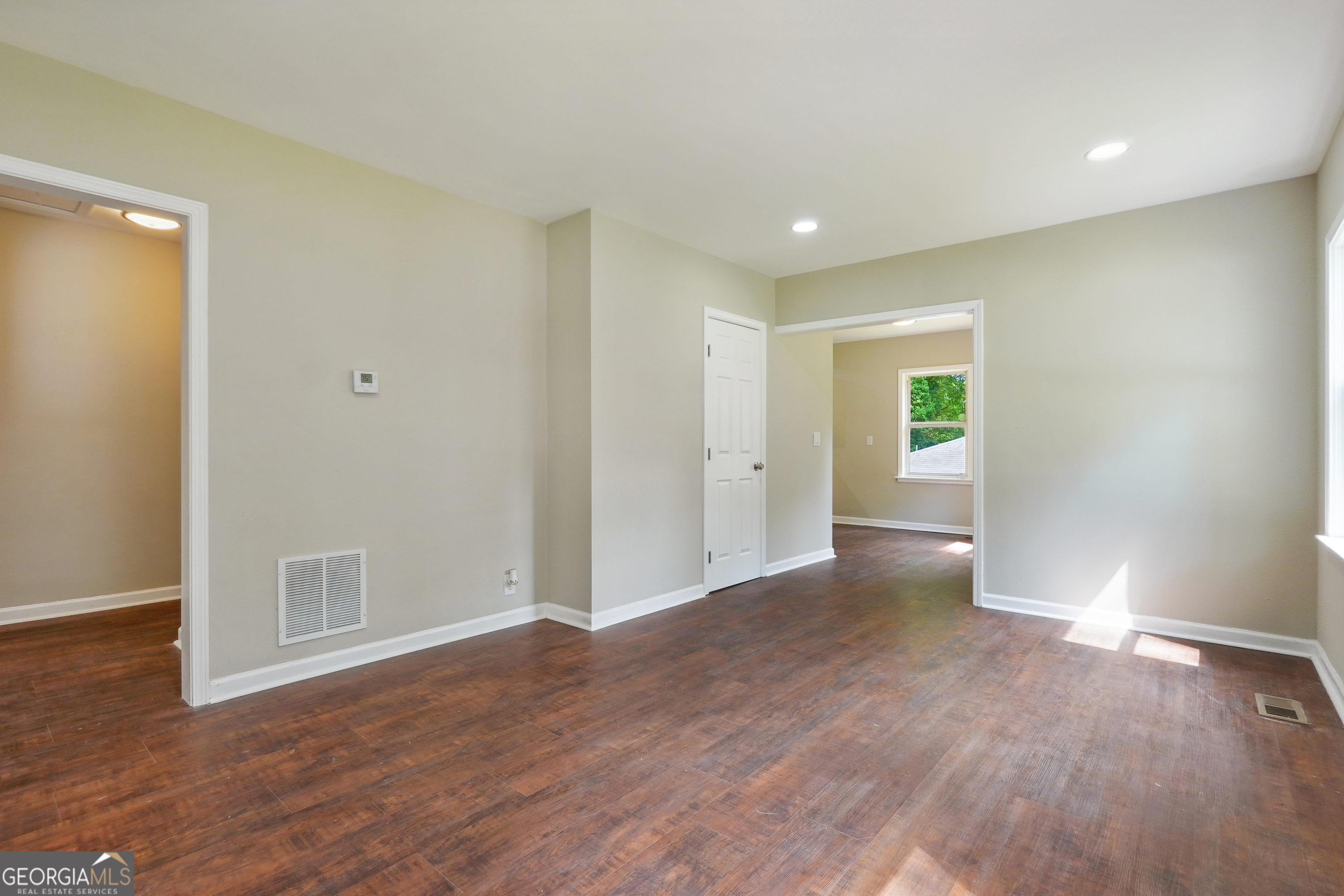1847 Ridgeland Drive Property Photo 5