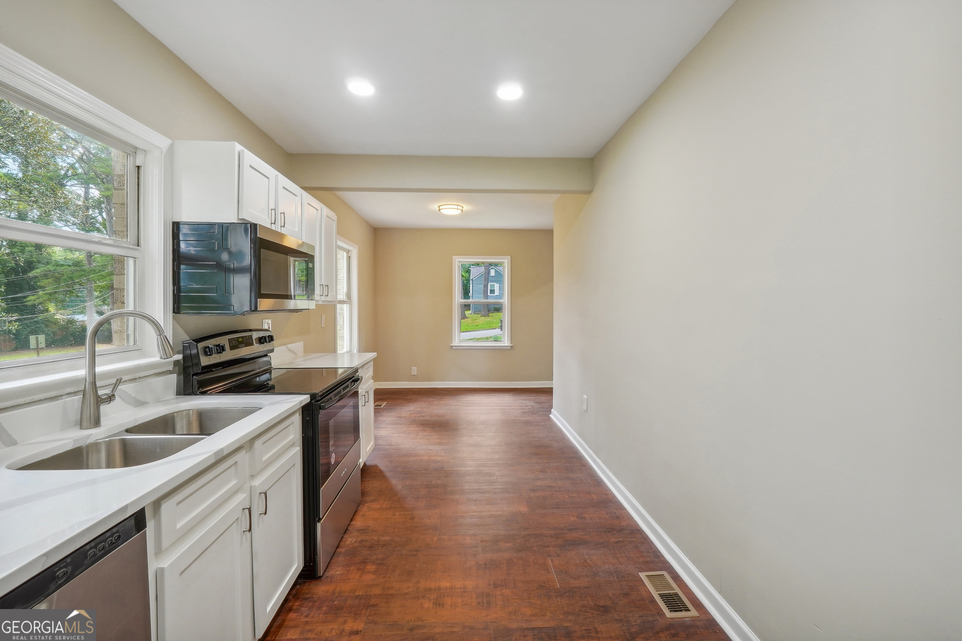 1847 Ridgeland Drive Property Photo 12