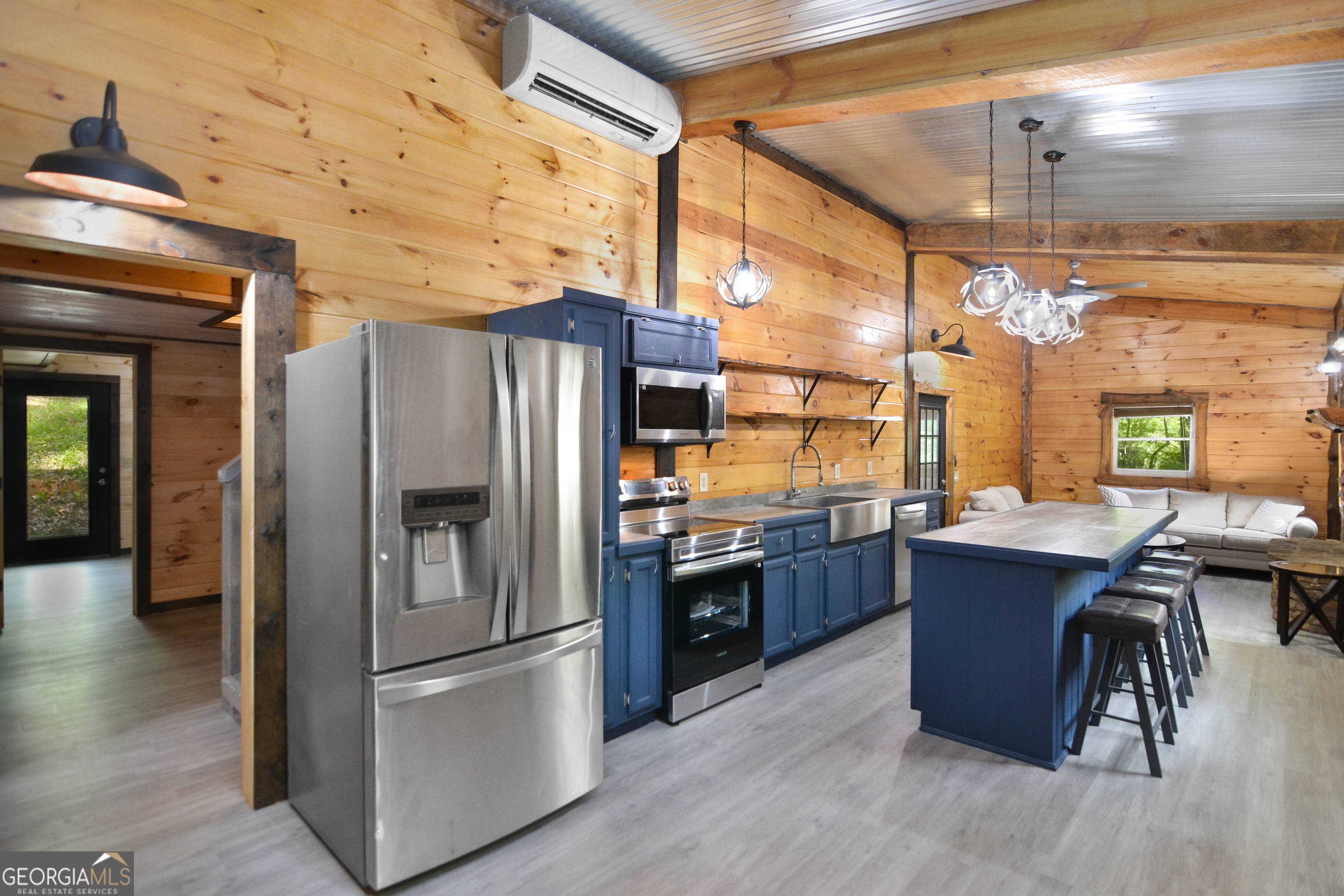 127 Black Ankle Drive Property Photo 6