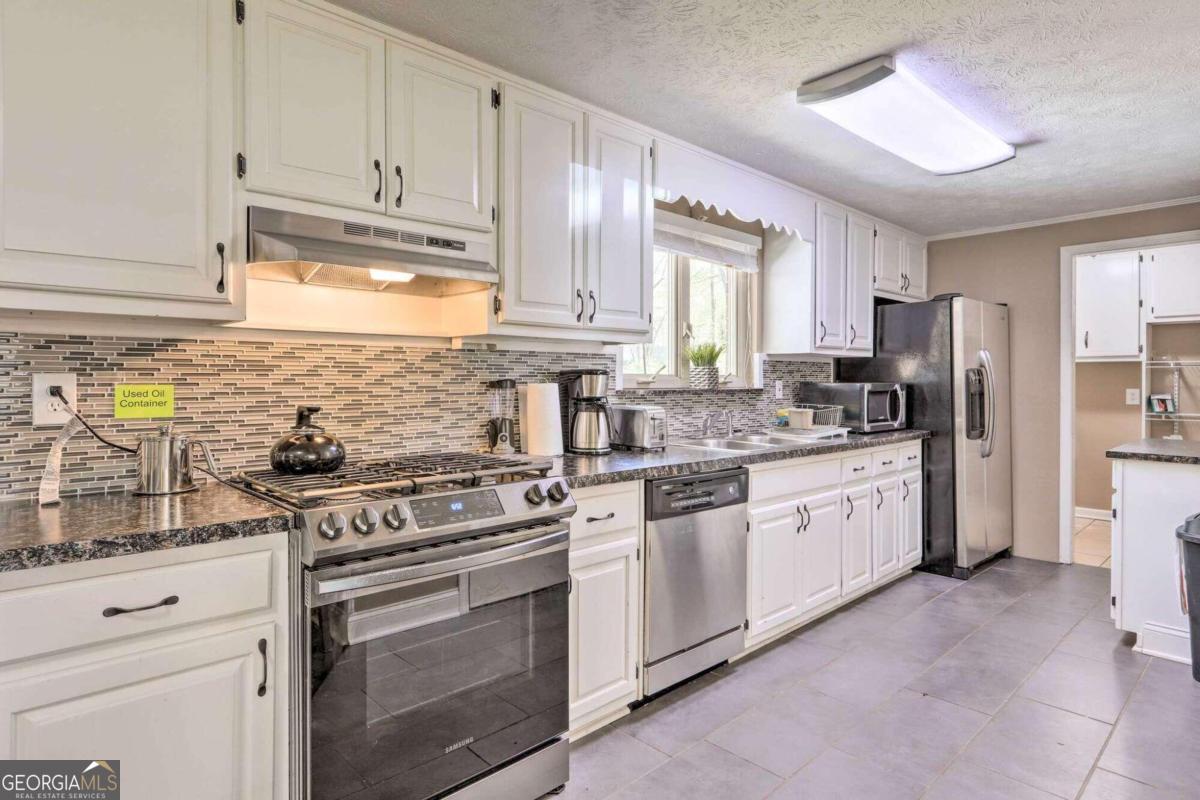 6207 Moss Drive Property Photo 5